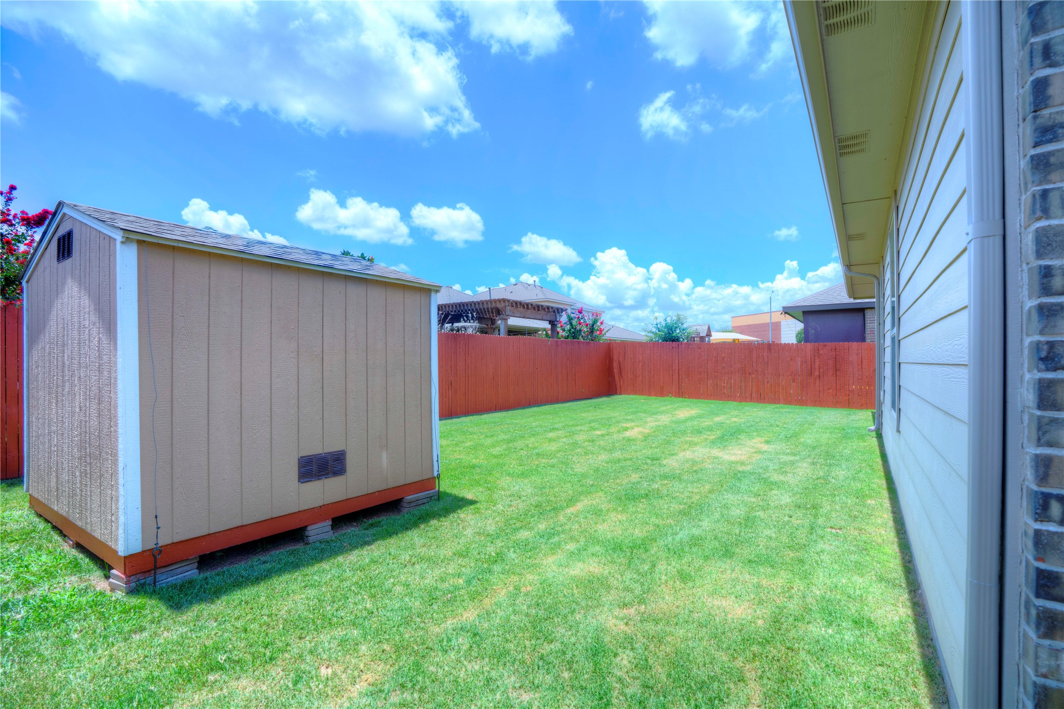 5233 Sugarcane Lane