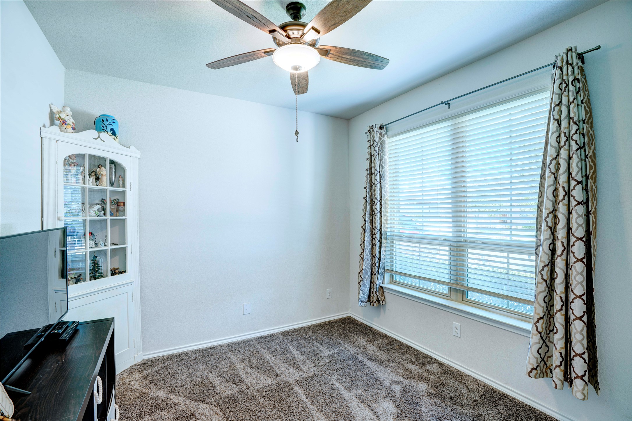 5233 Sugarcane Lane