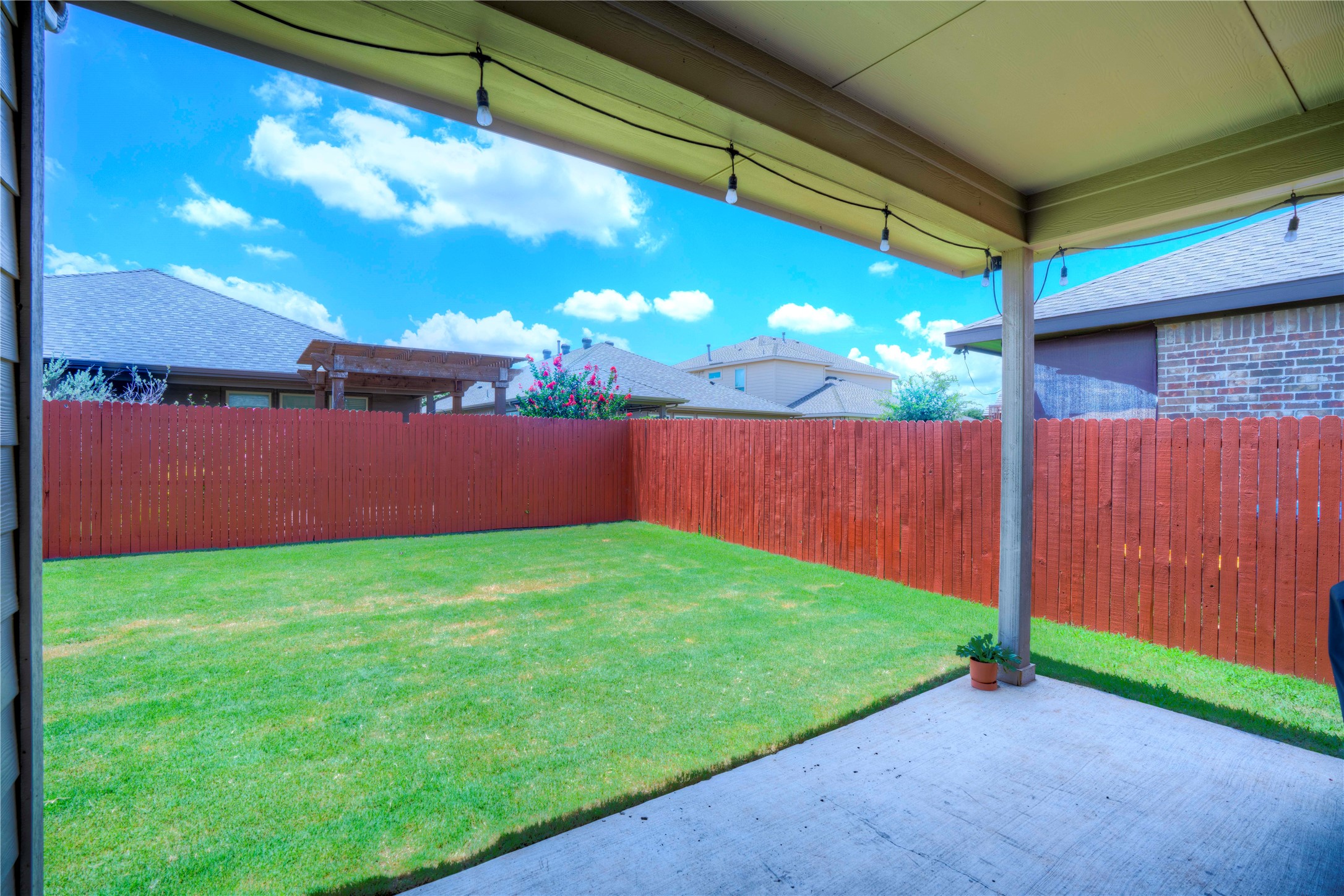 5233 Sugarcane Lane