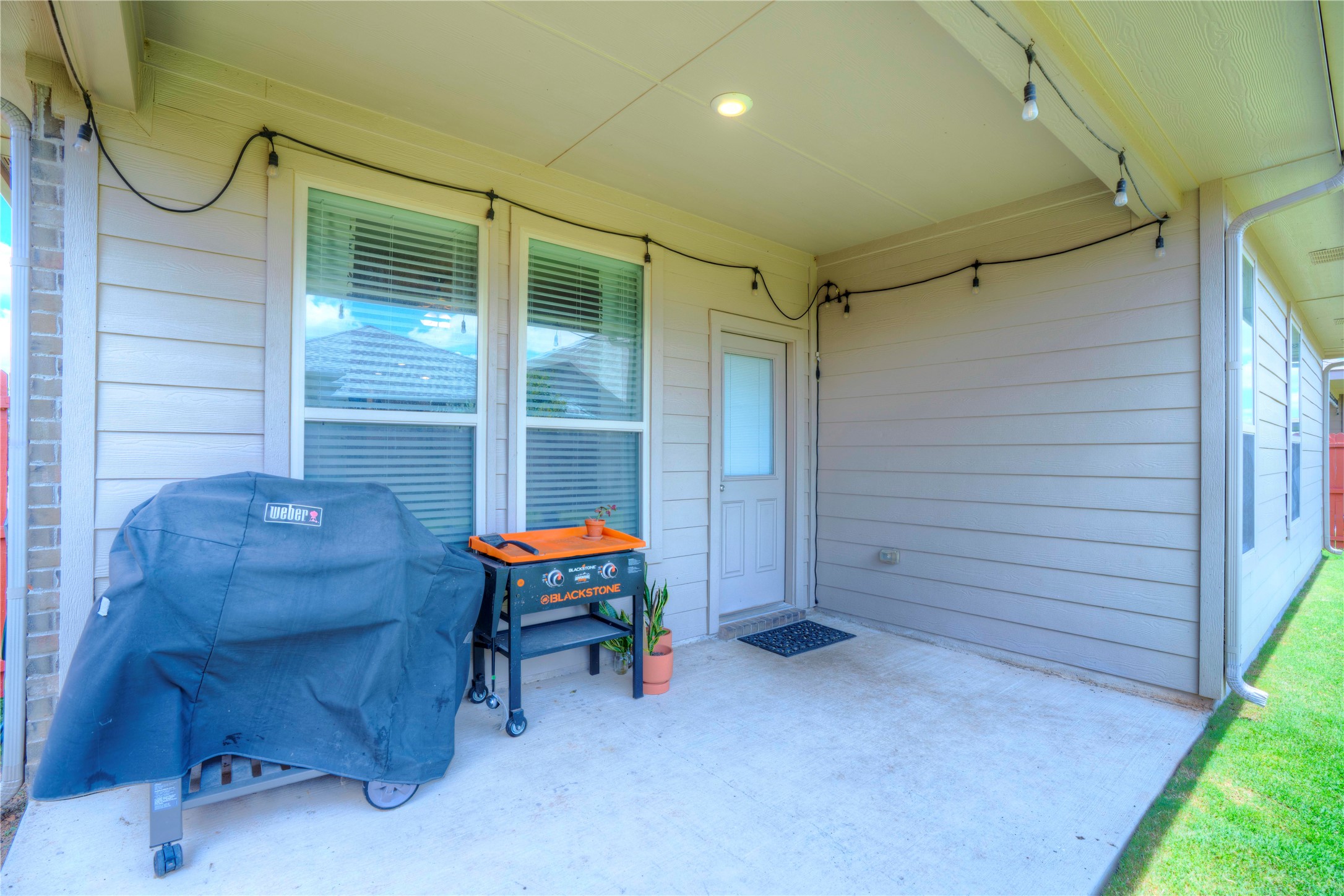 5233 Sugarcane Lane