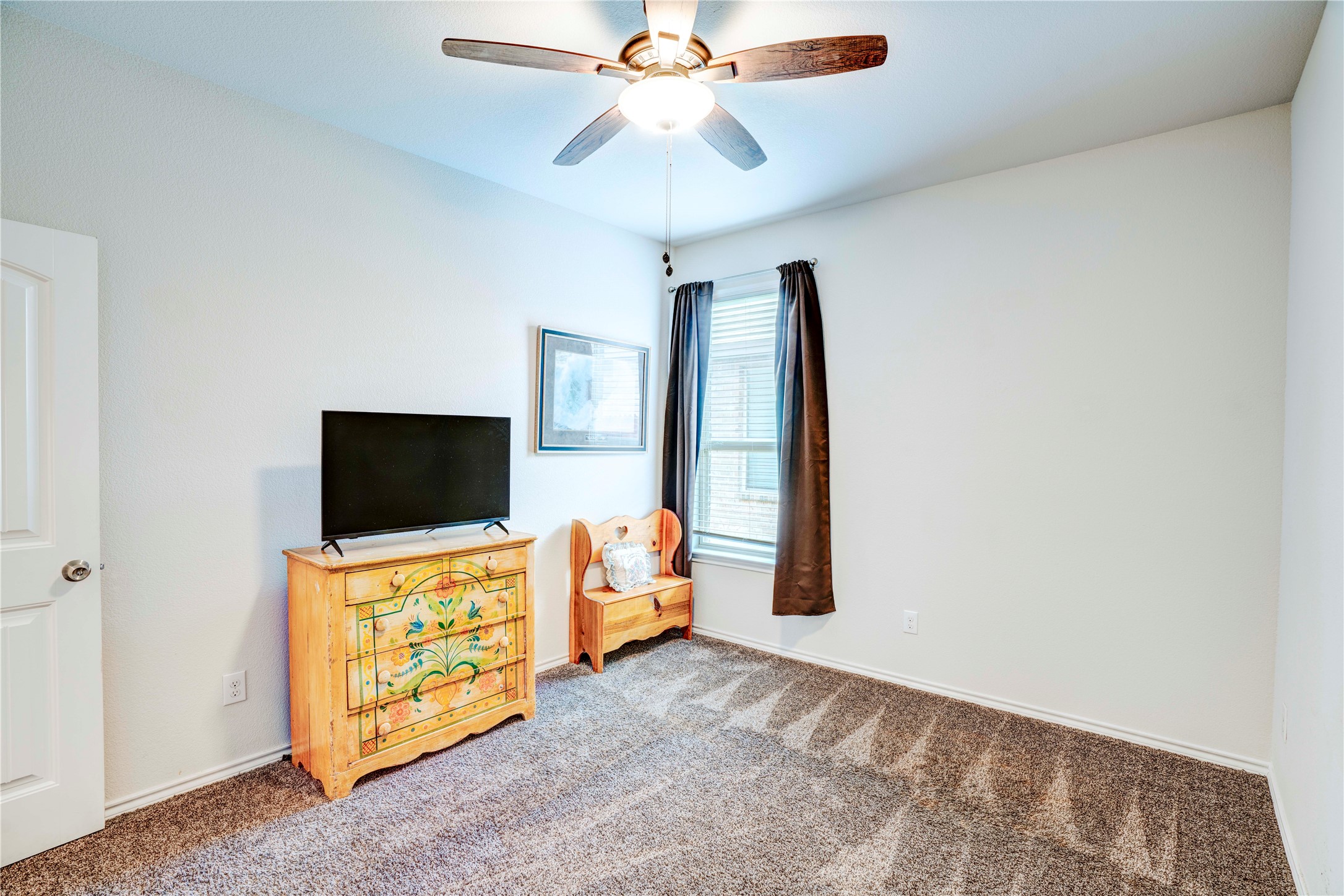 5233 Sugarcane Lane