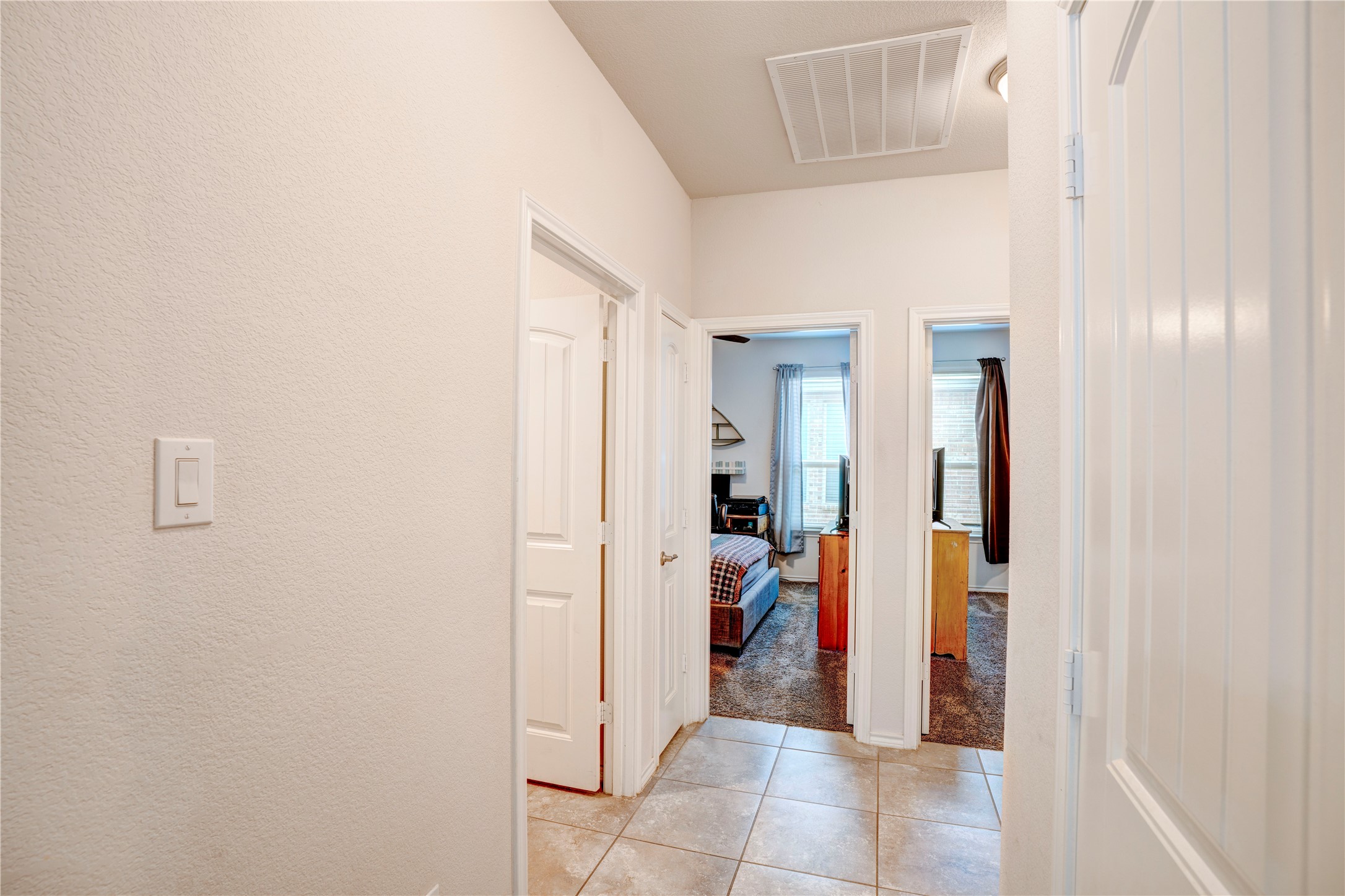 5233 Sugarcane Lane