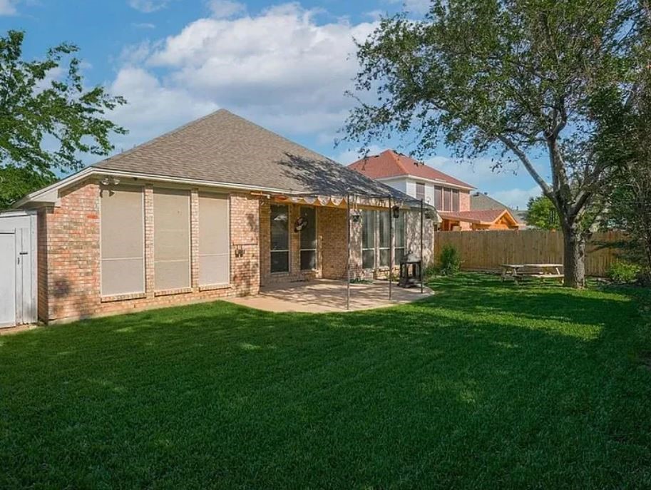 5893 Echo Bluff Drive