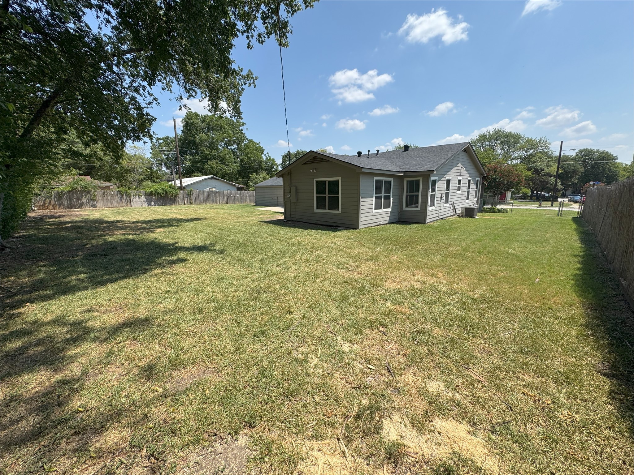 3733 Gene Lane