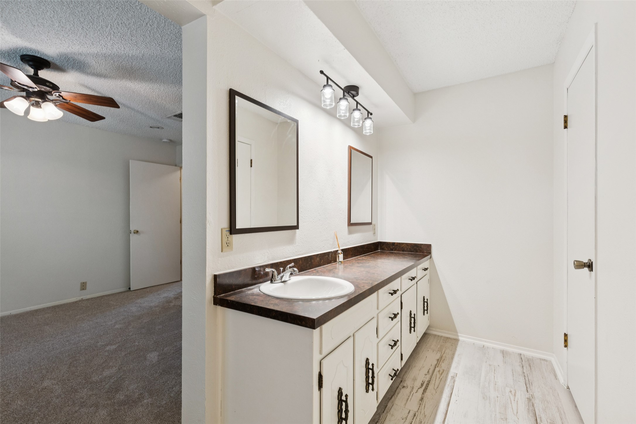 7701 Briarridge Court