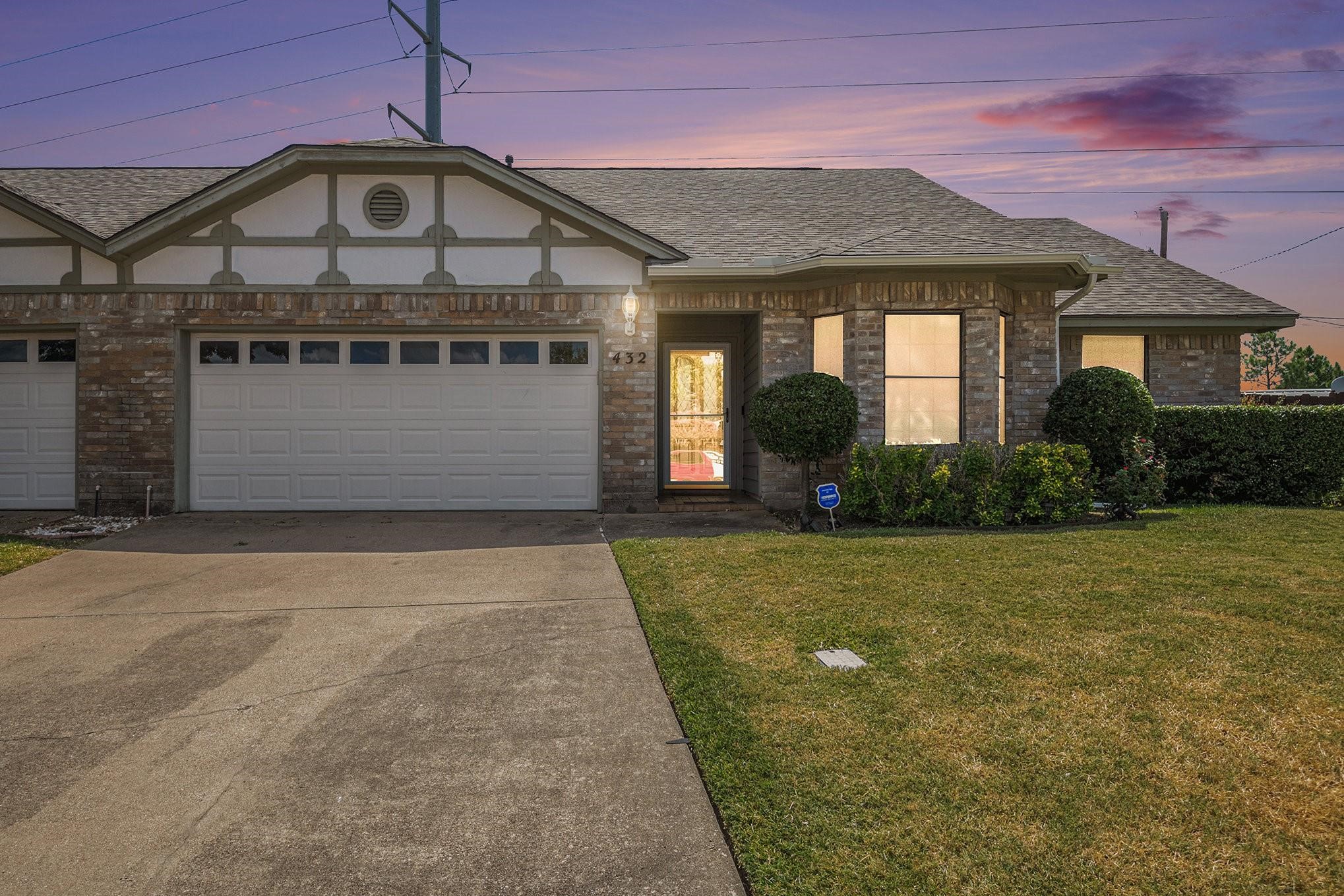 432 Sunnybrook Court