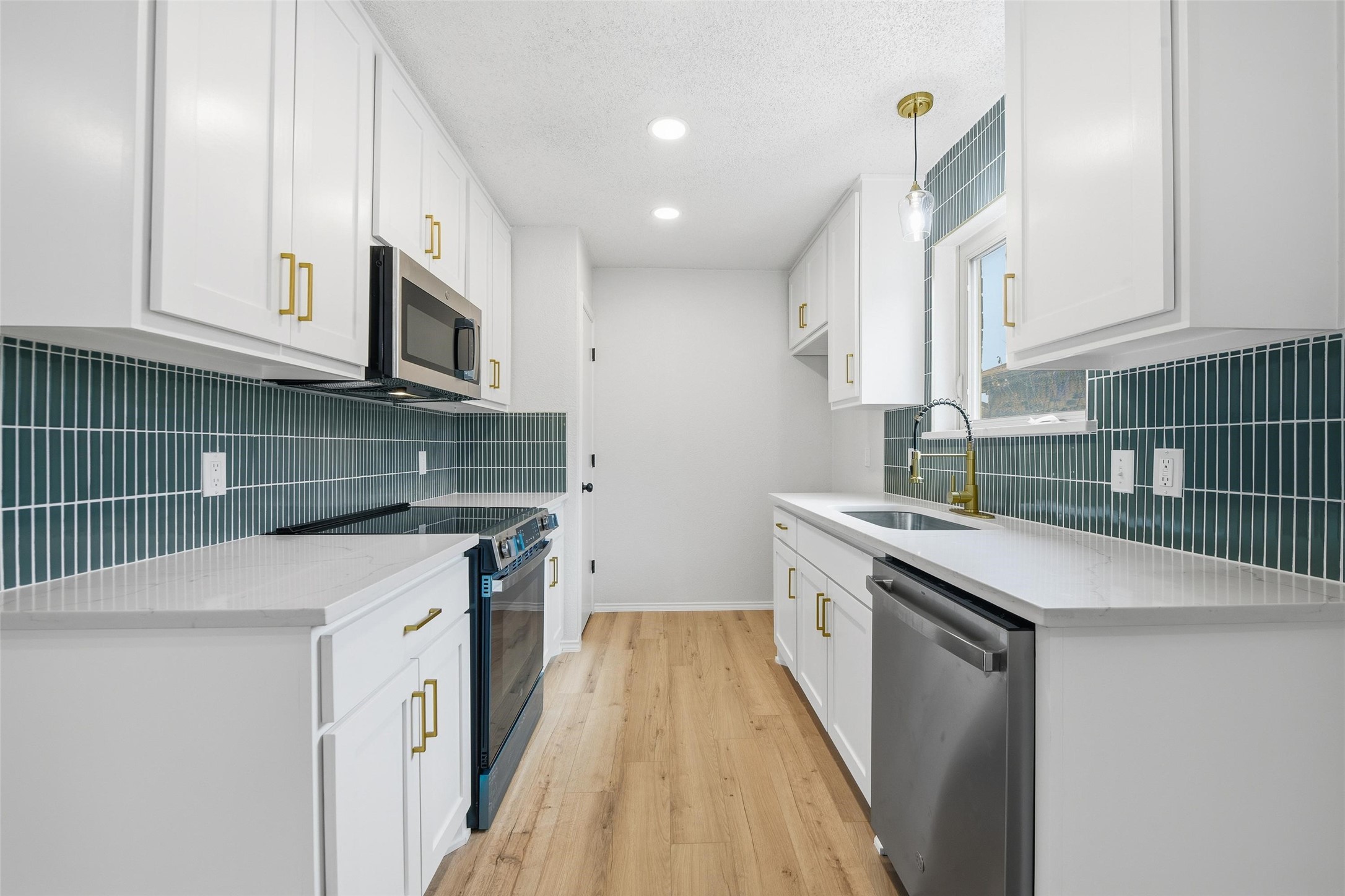 6601 JERRI LYNN Drive