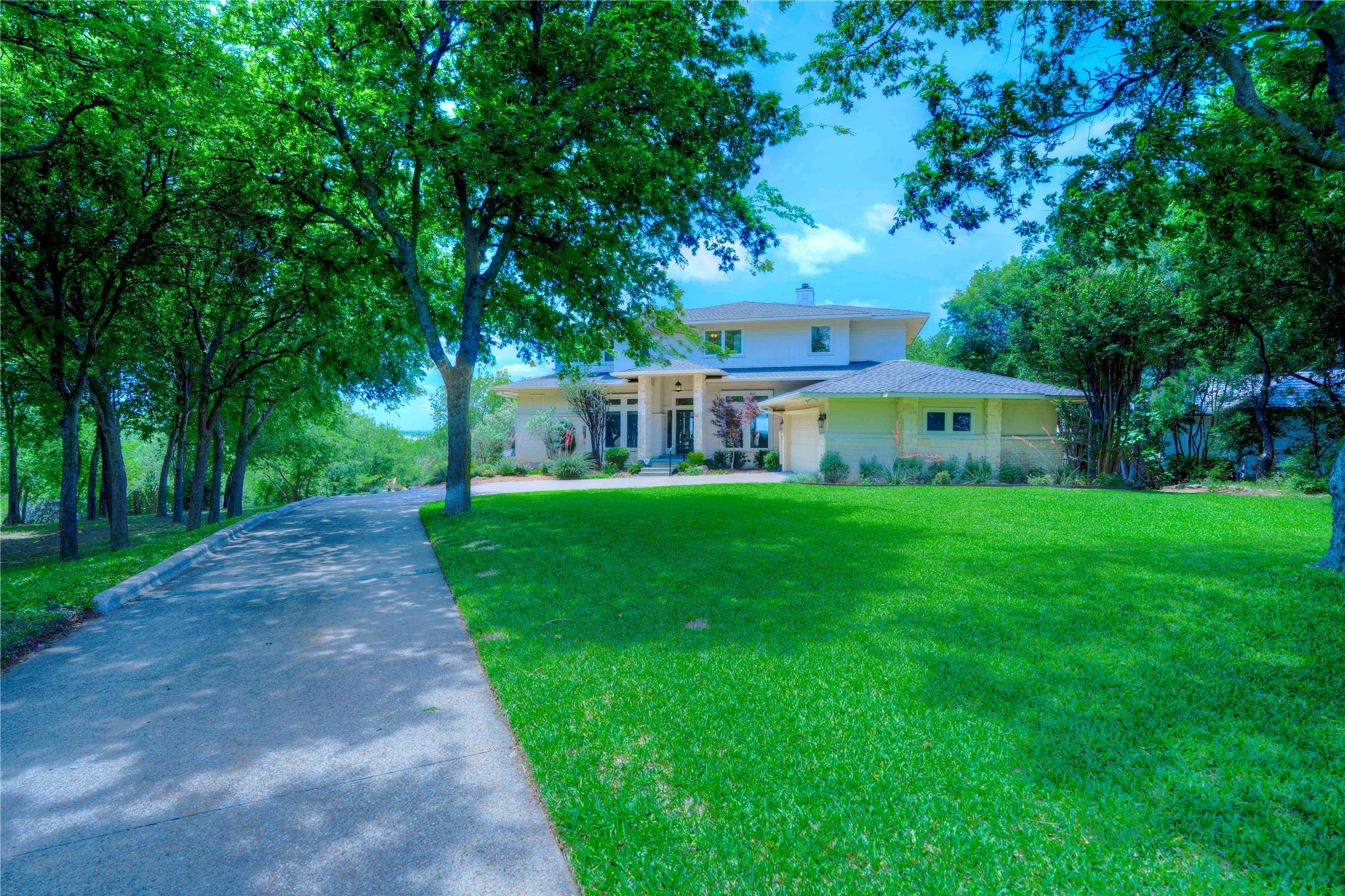1132 Mallard Pointe Drive