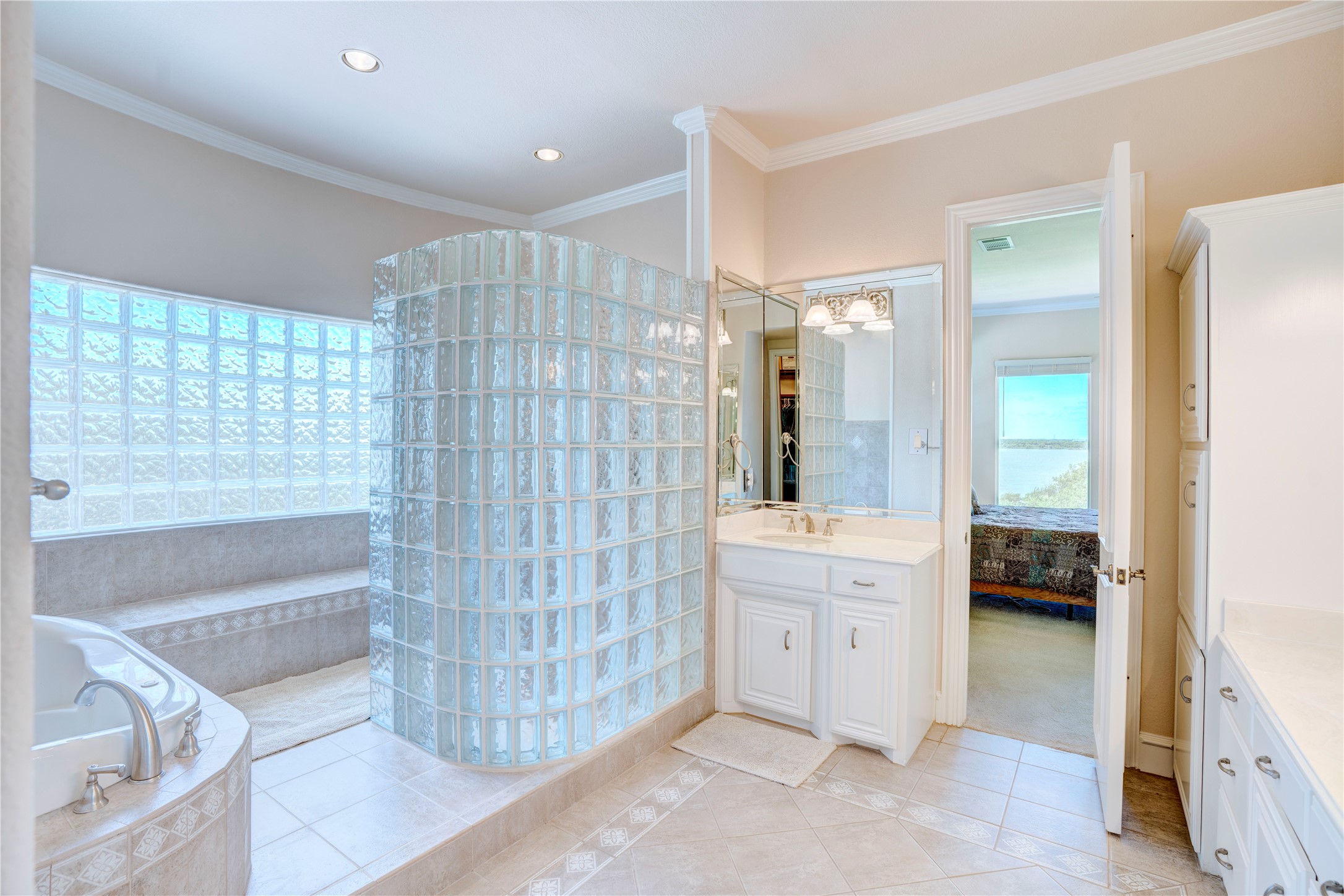 1132 Mallard Pointe Drive