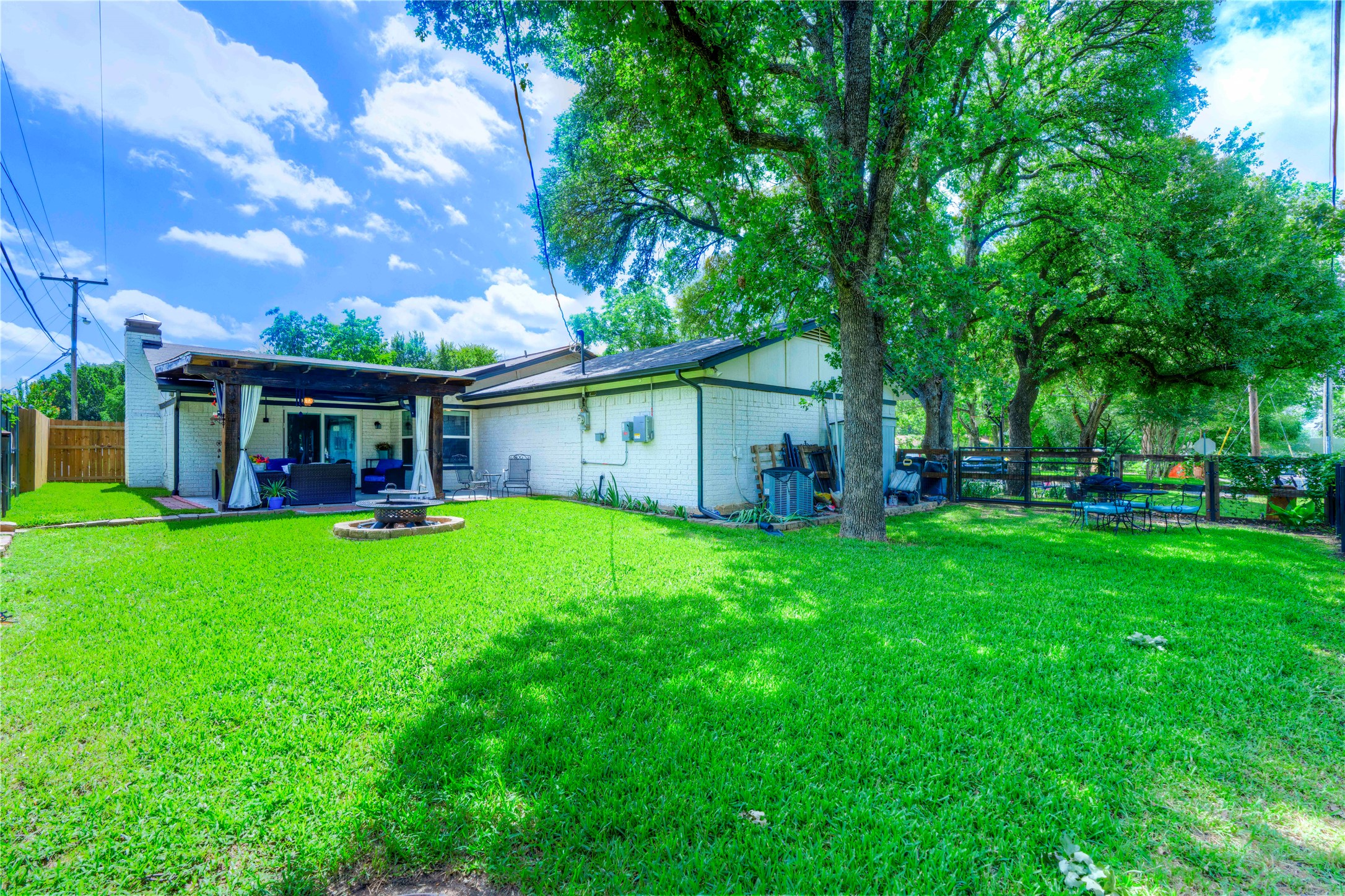 6901 Briardale Drive
