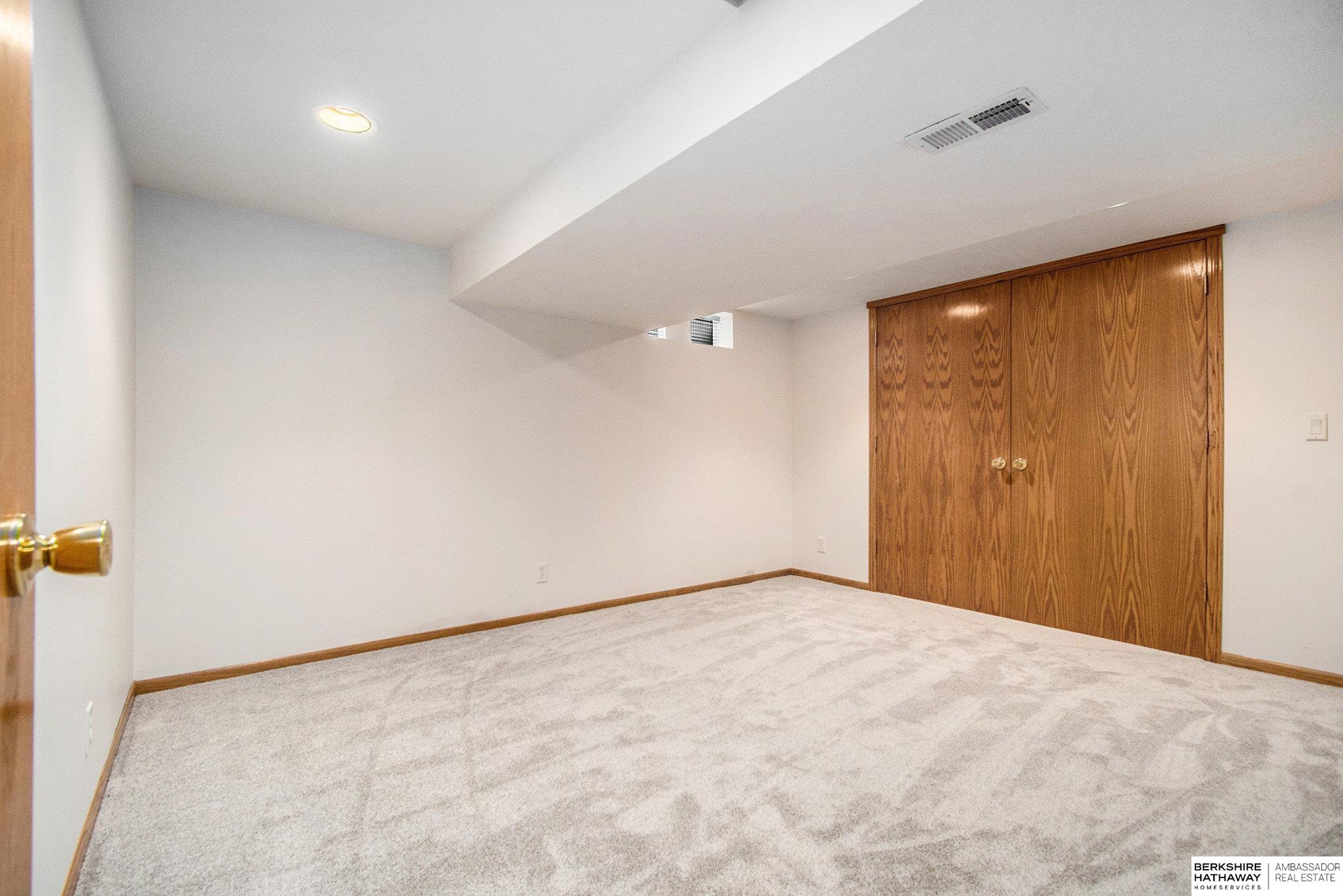 738 N 76th Street