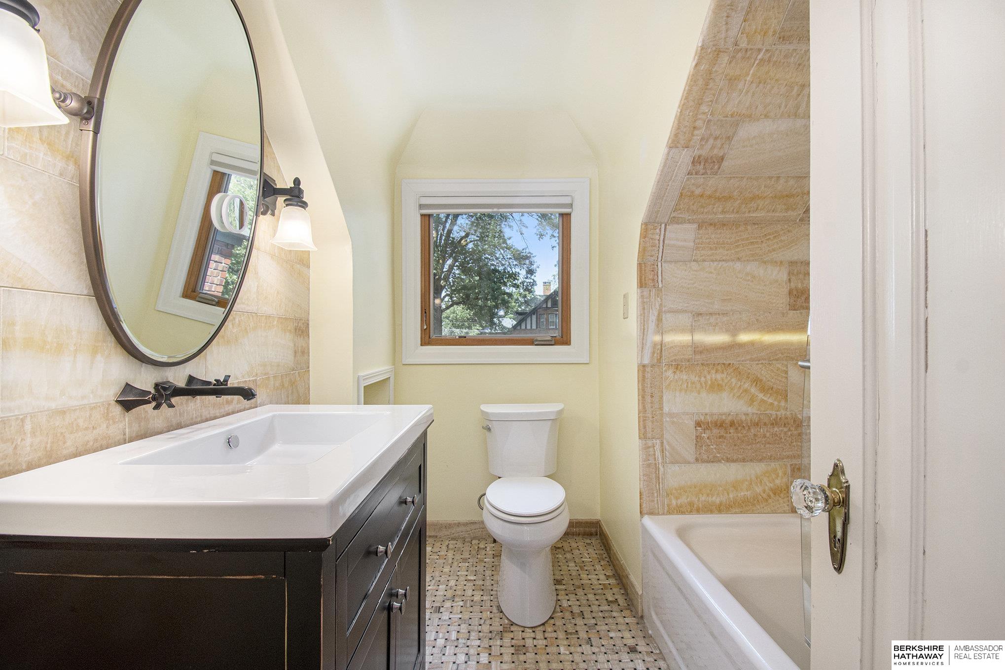 2503 N 55th Street