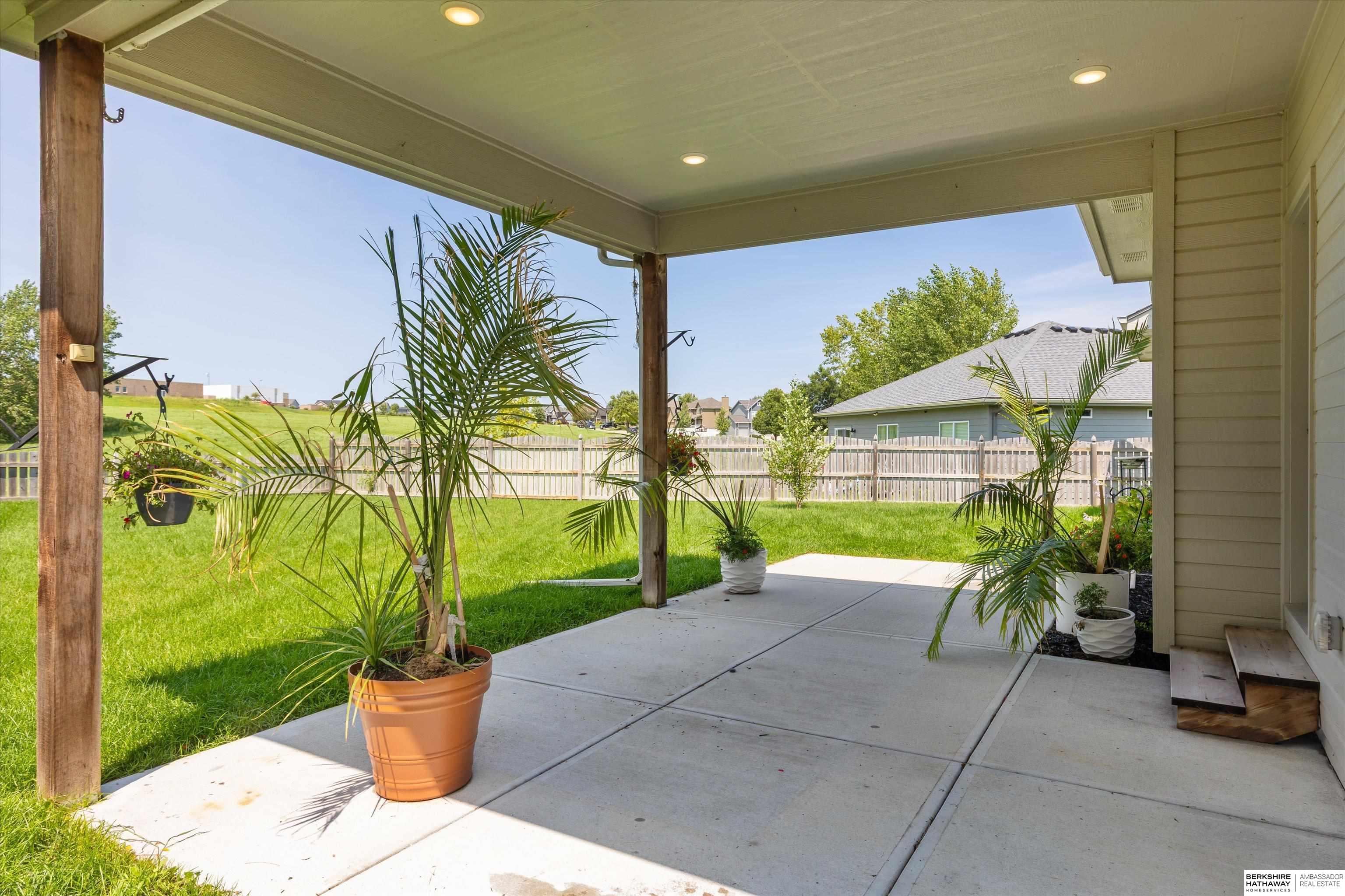 7504 N 161st Street