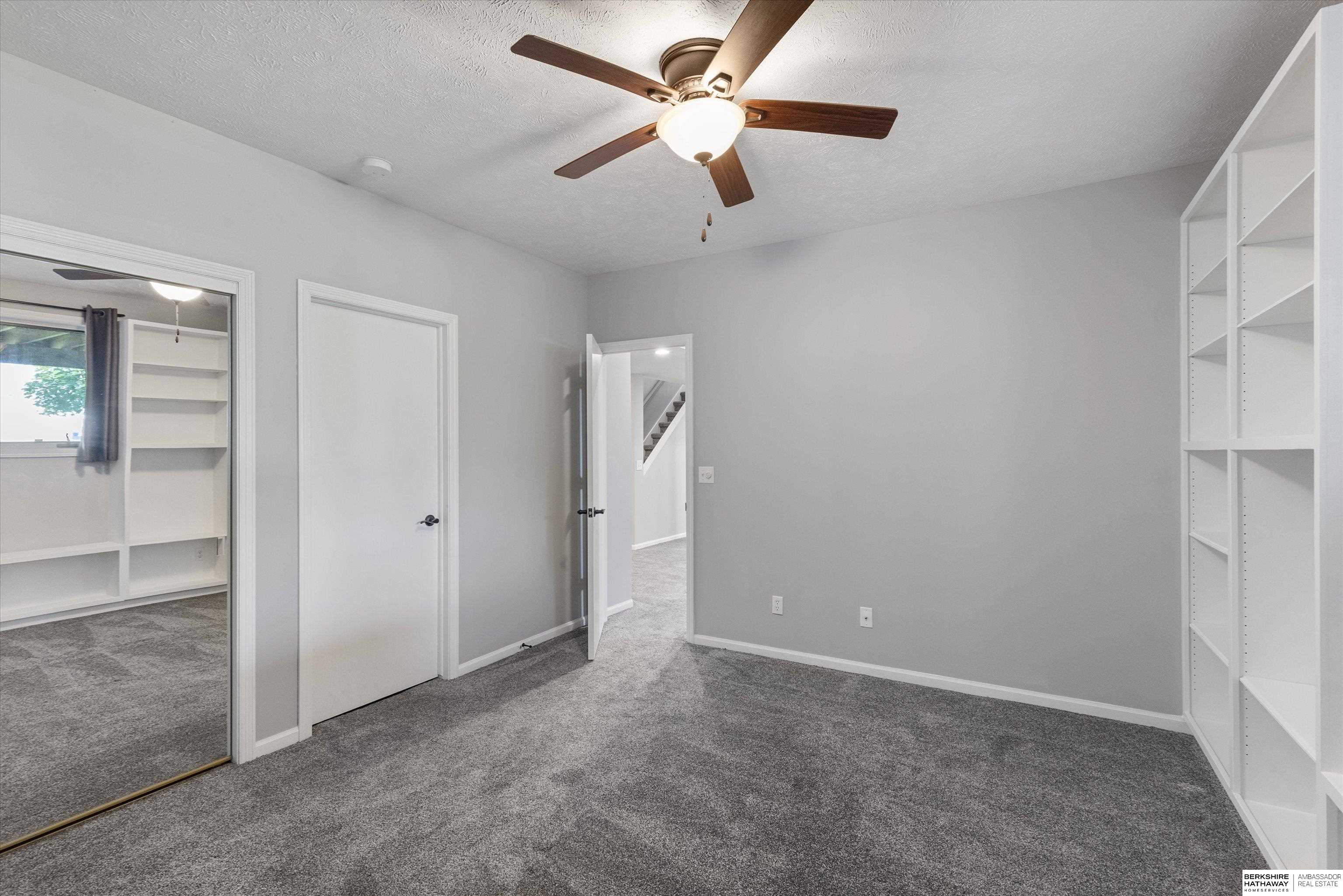 904 W Centennial Road