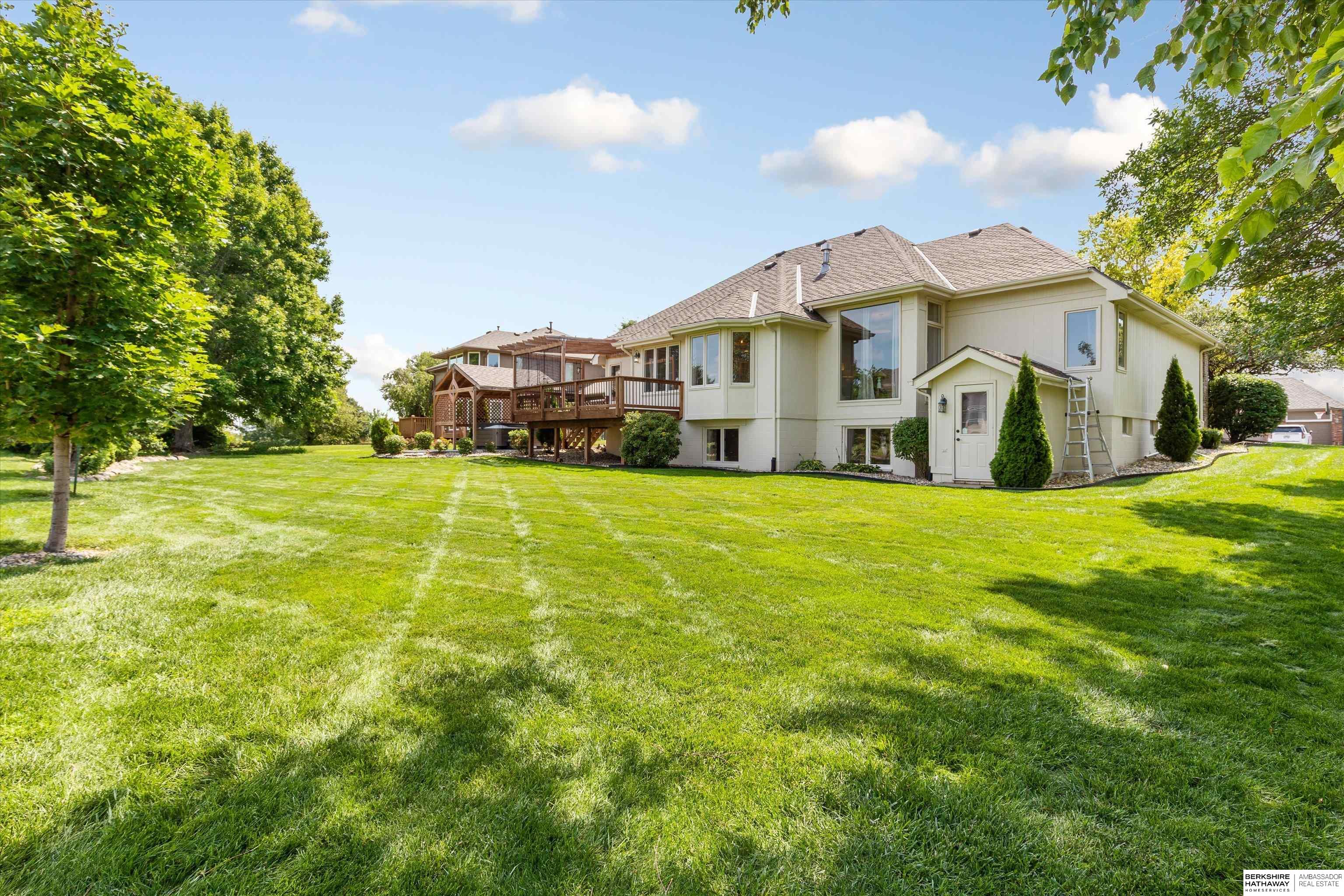 904 W Centennial Road