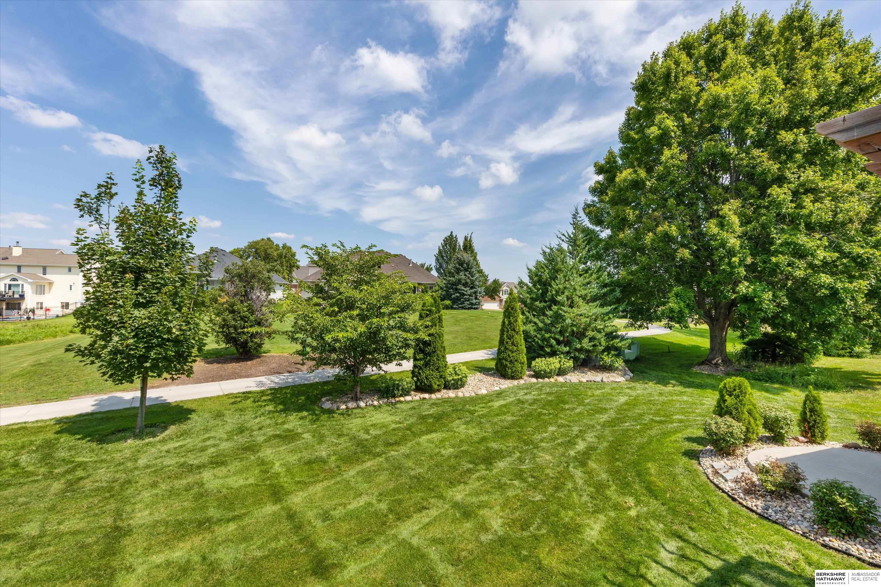 904 W Centennial Road