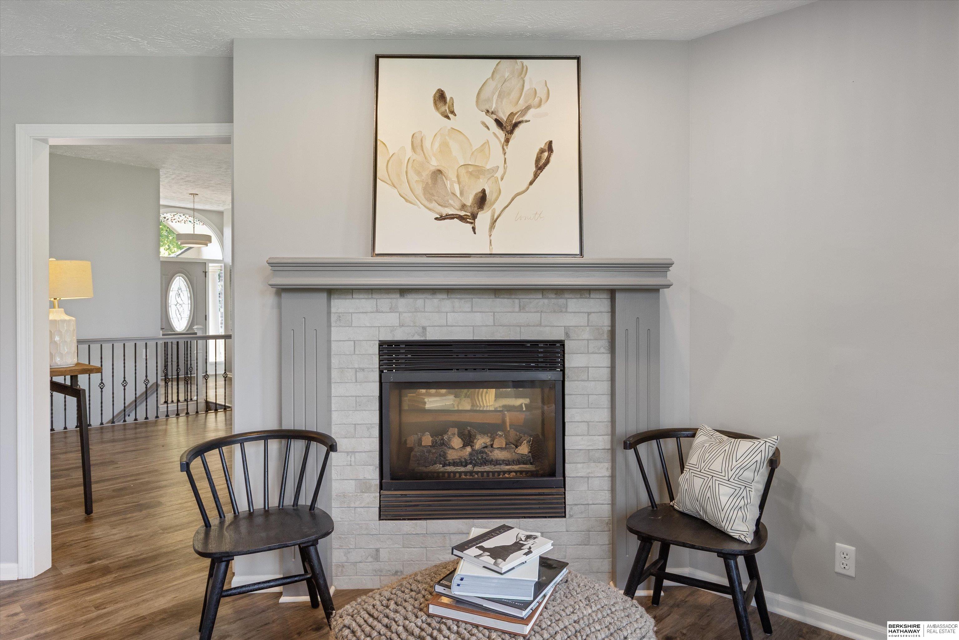 904 W Centennial Road