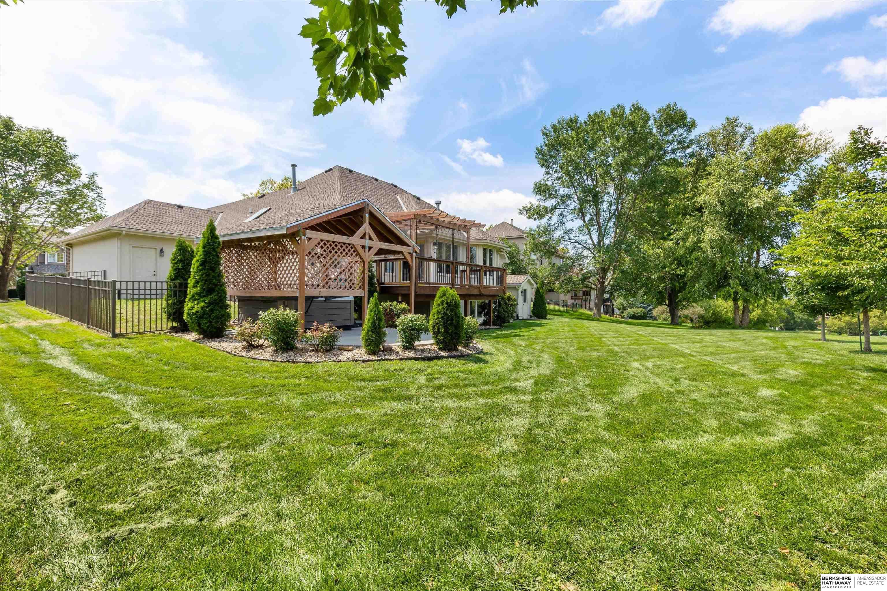 904 W Centennial Road