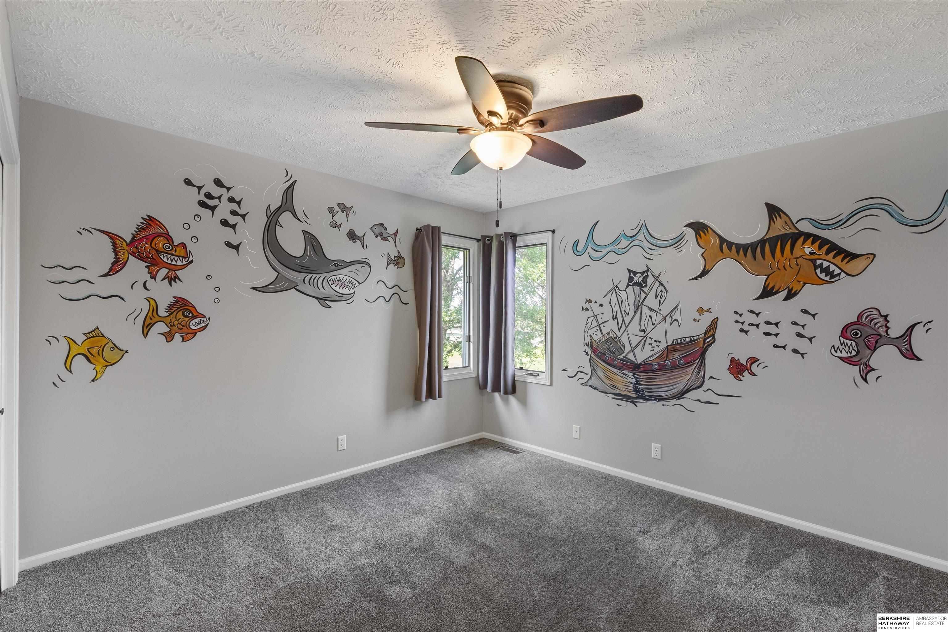 904 W Centennial Road