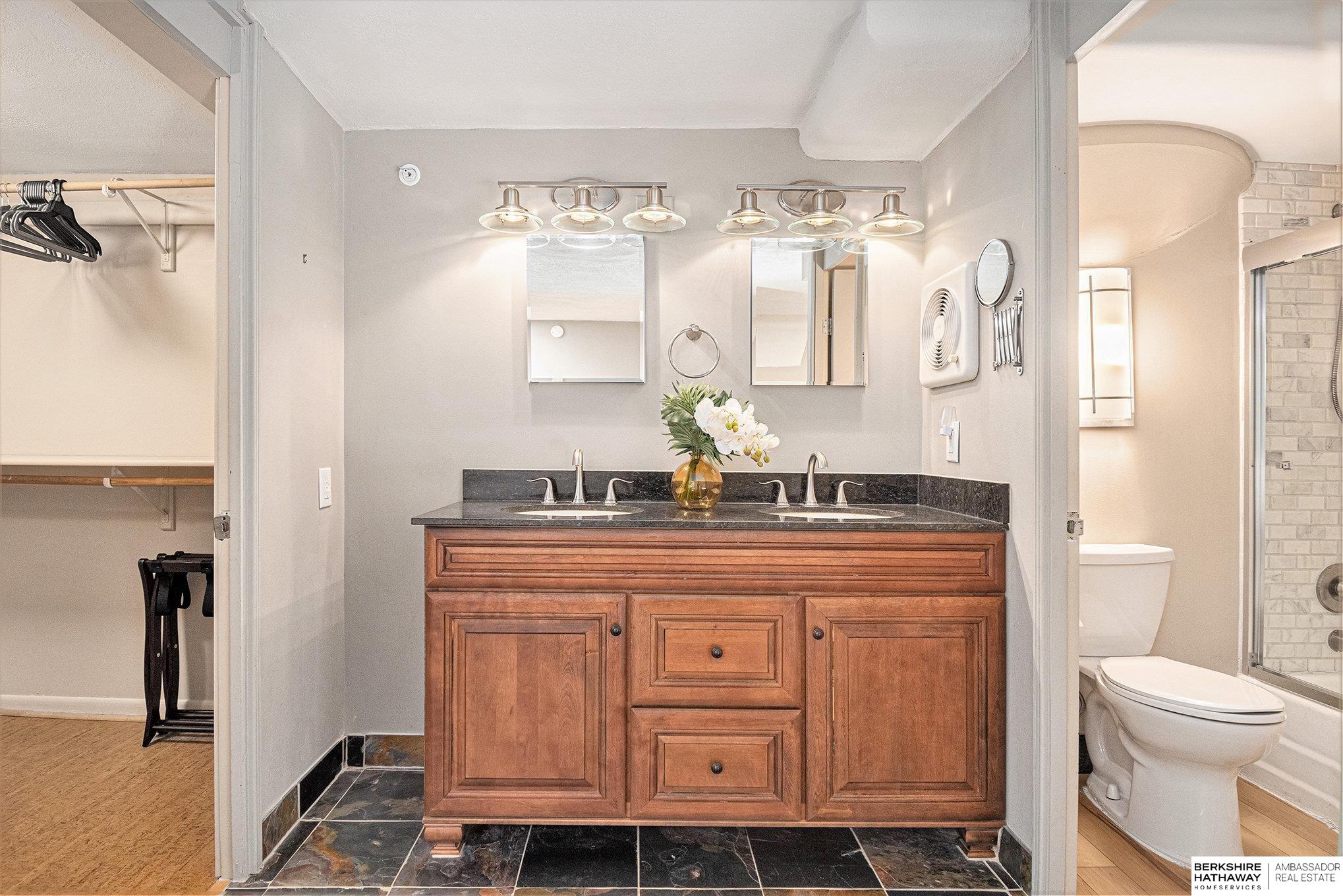 3000 Farnam Street # 6H