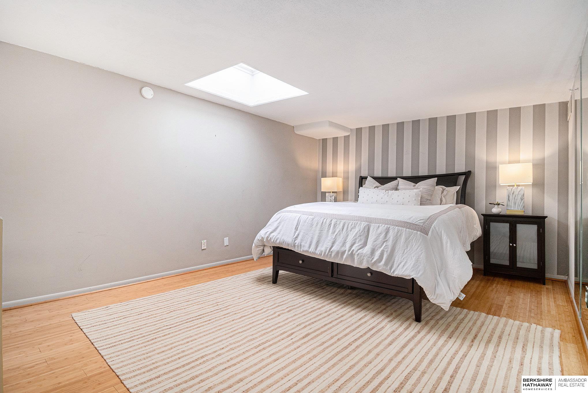 3000 Farnam Street # 6H