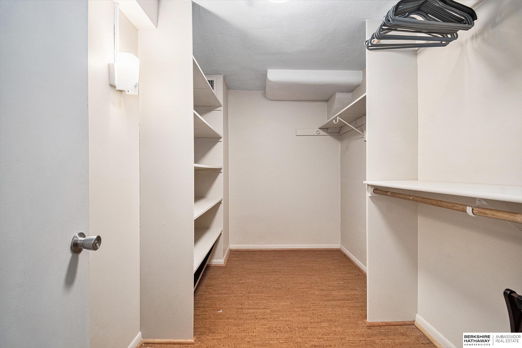 3000 Farnam Street # 6H