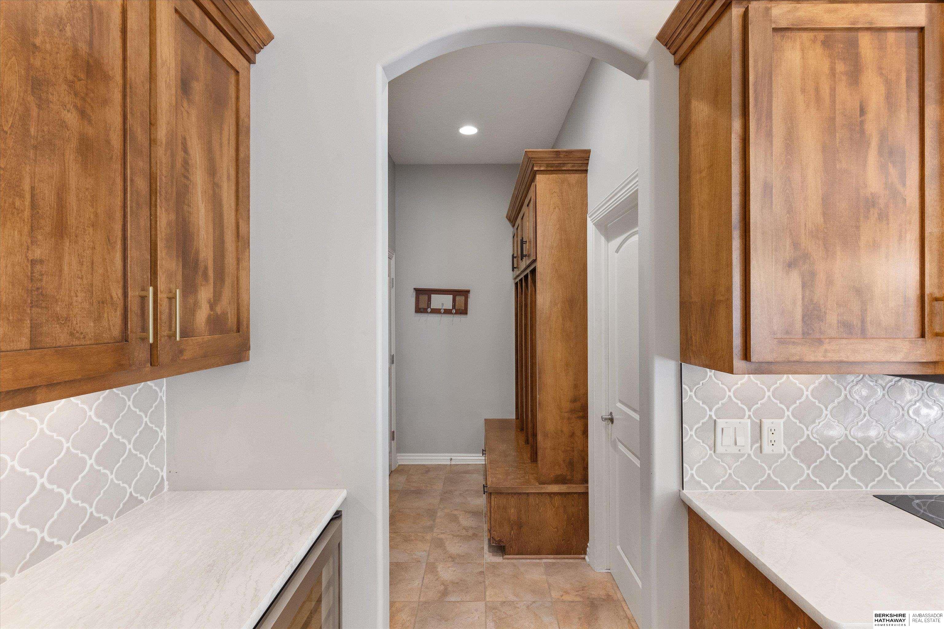 18107 Leavenworth Street