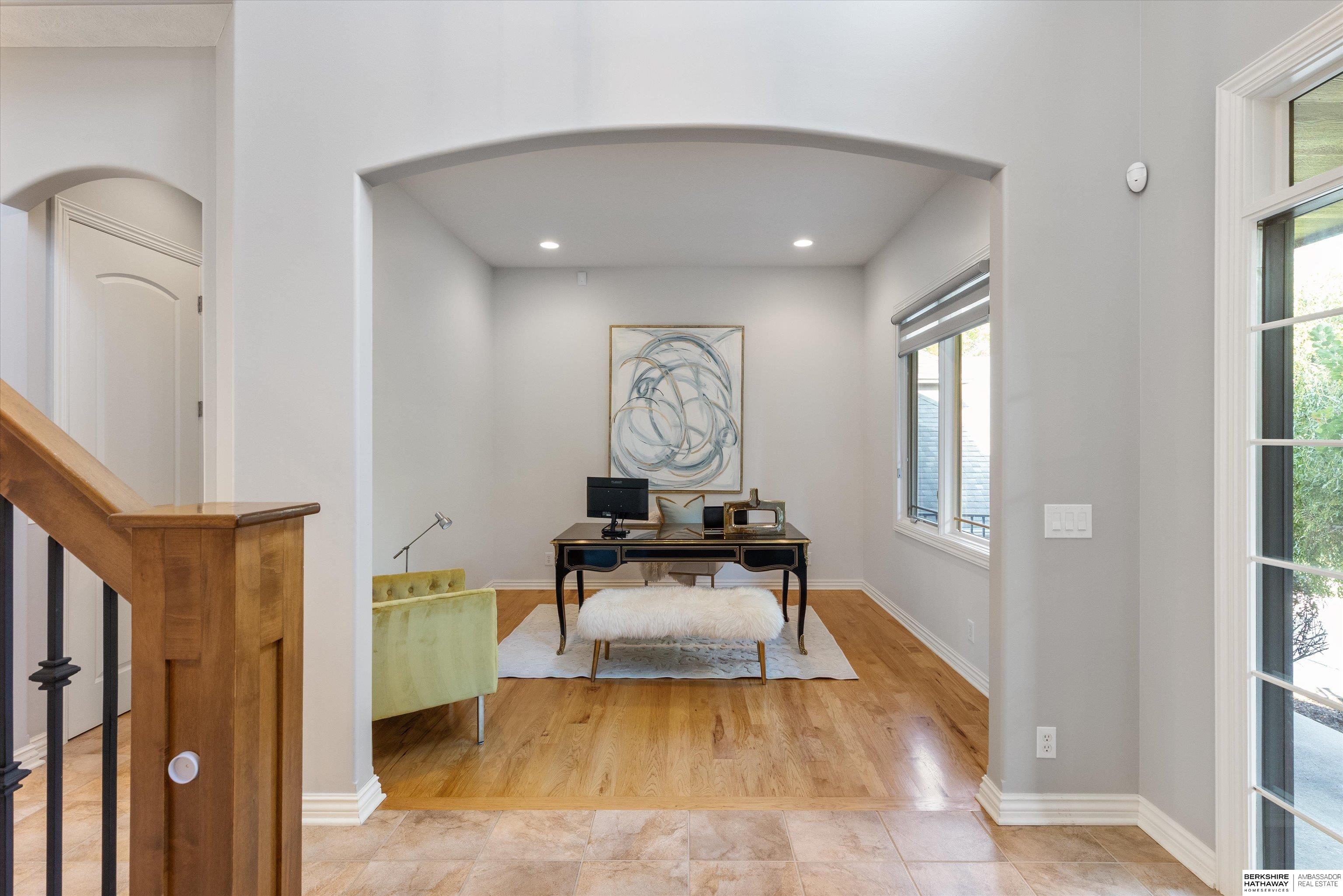 18107 Leavenworth Street