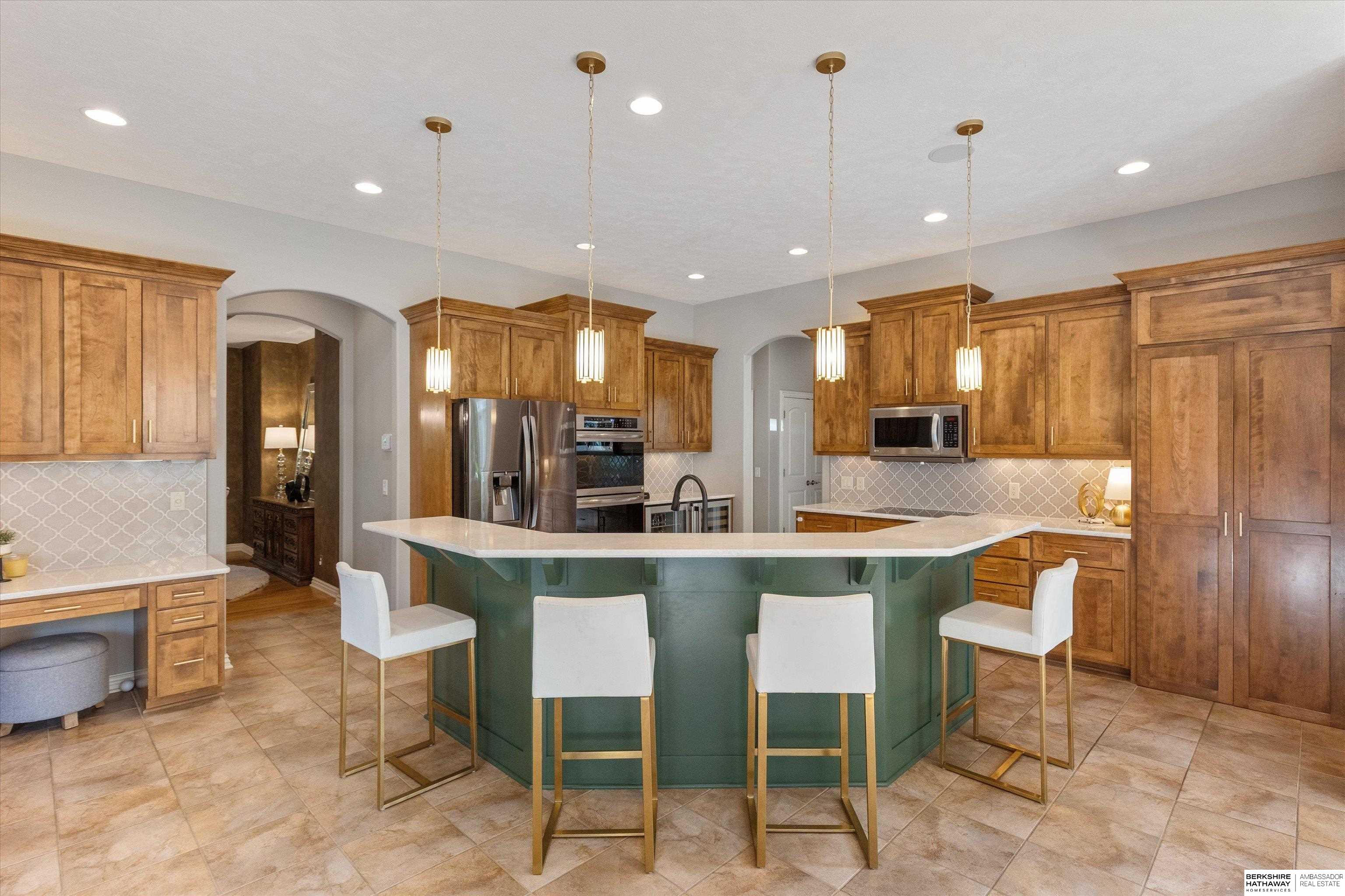 18107 Leavenworth Street