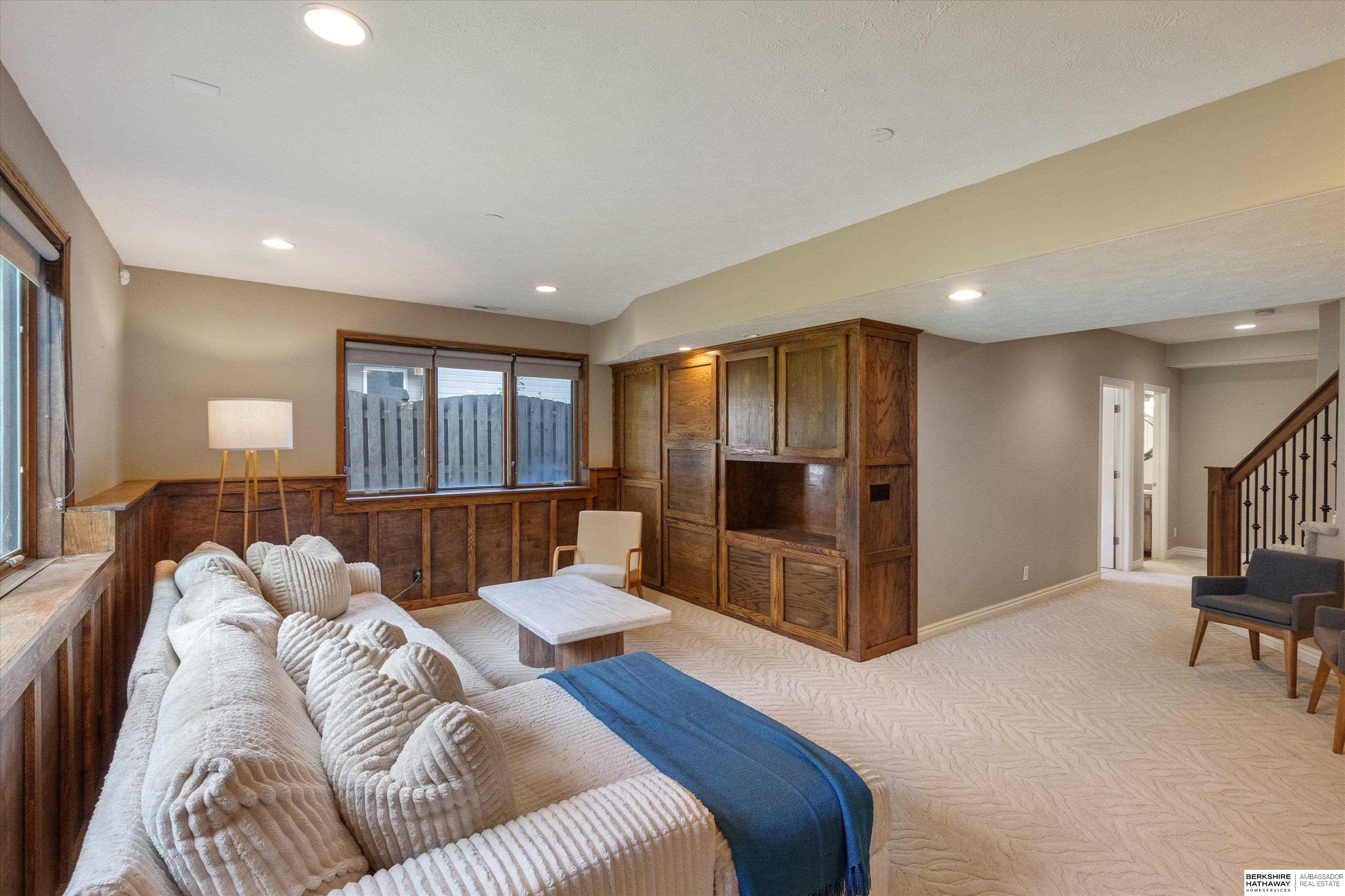 18107 Leavenworth Street