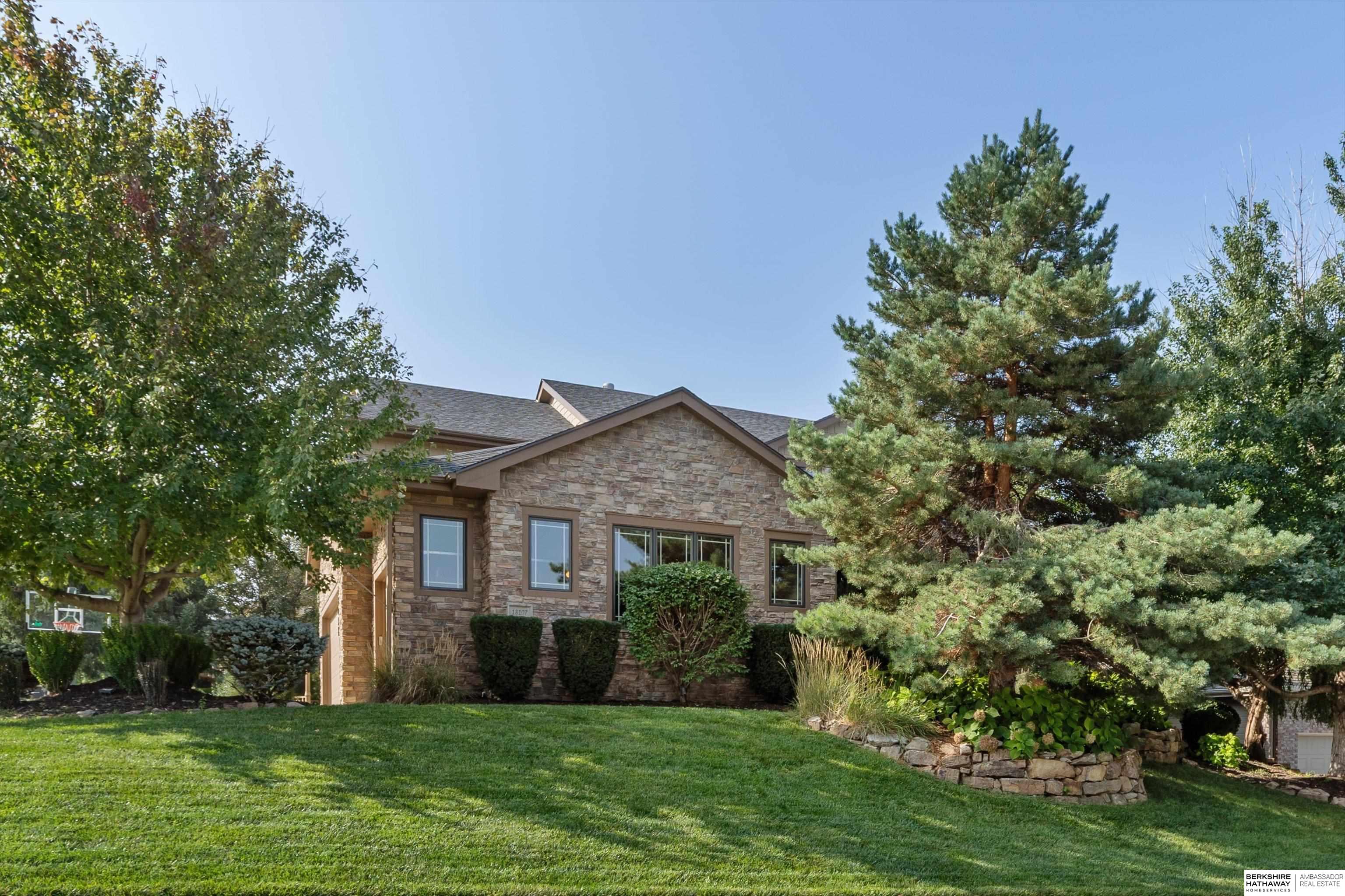 18107 Leavenworth Street