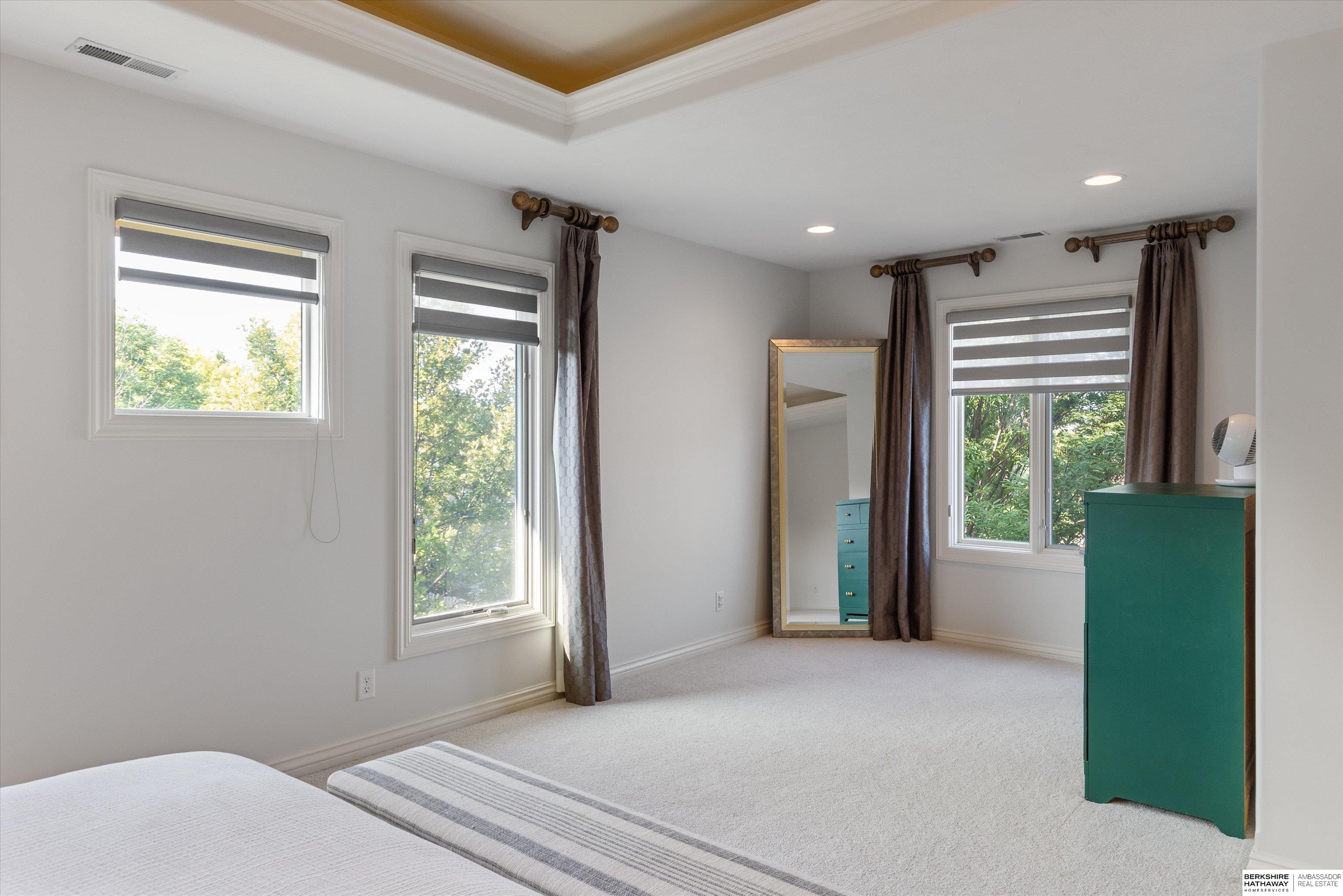 18107 Leavenworth Street