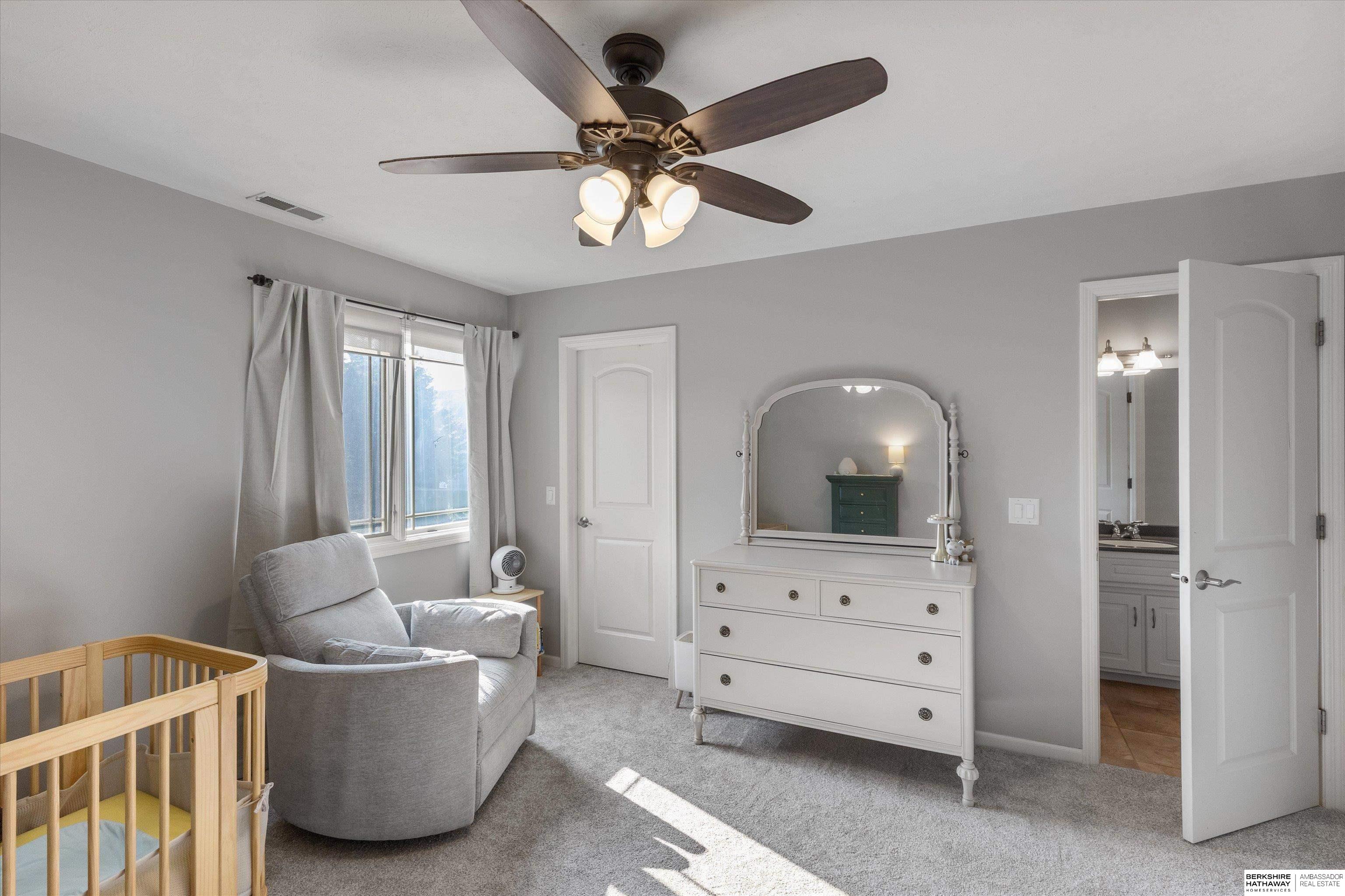 18107 Leavenworth Street