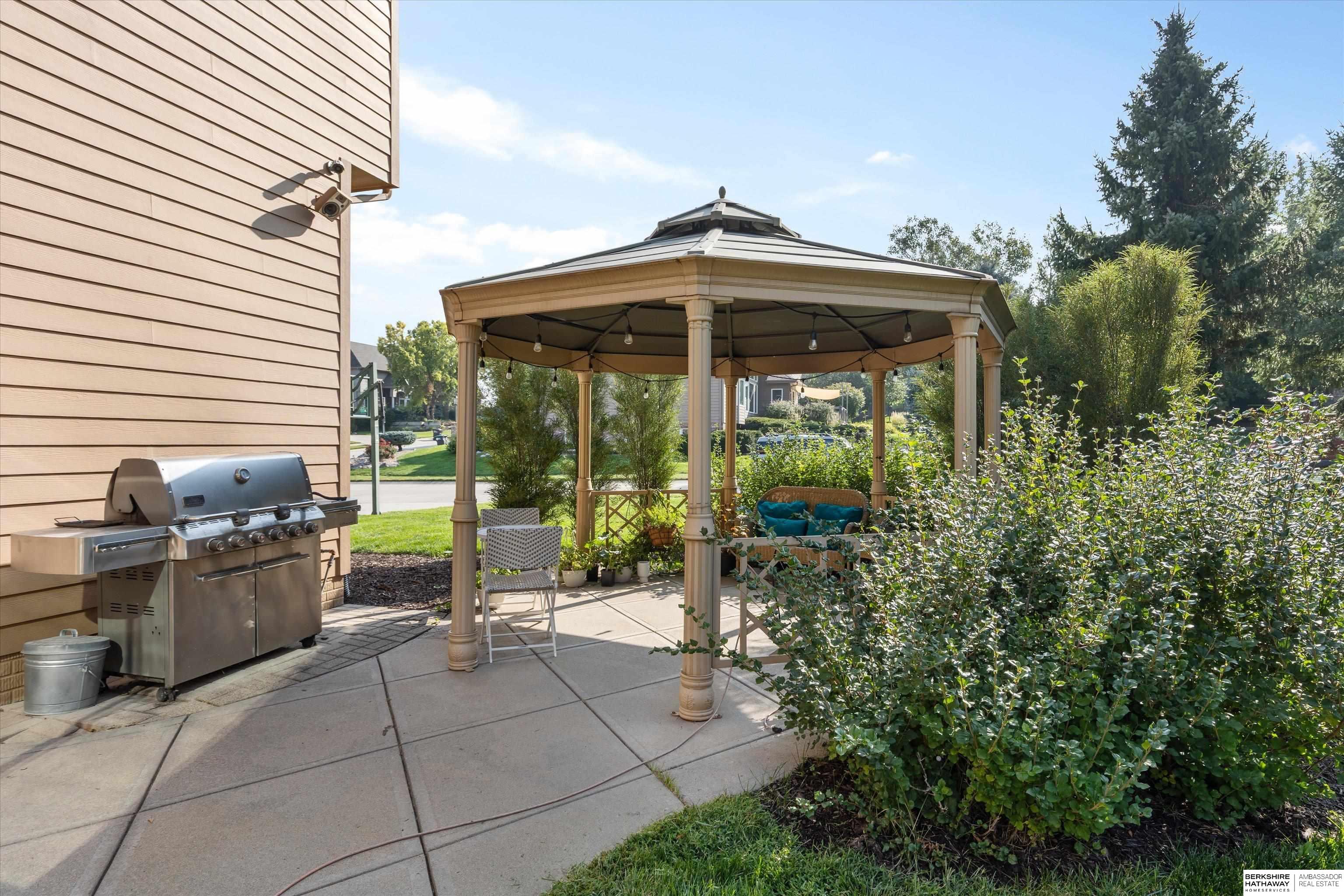 18107 Leavenworth Street