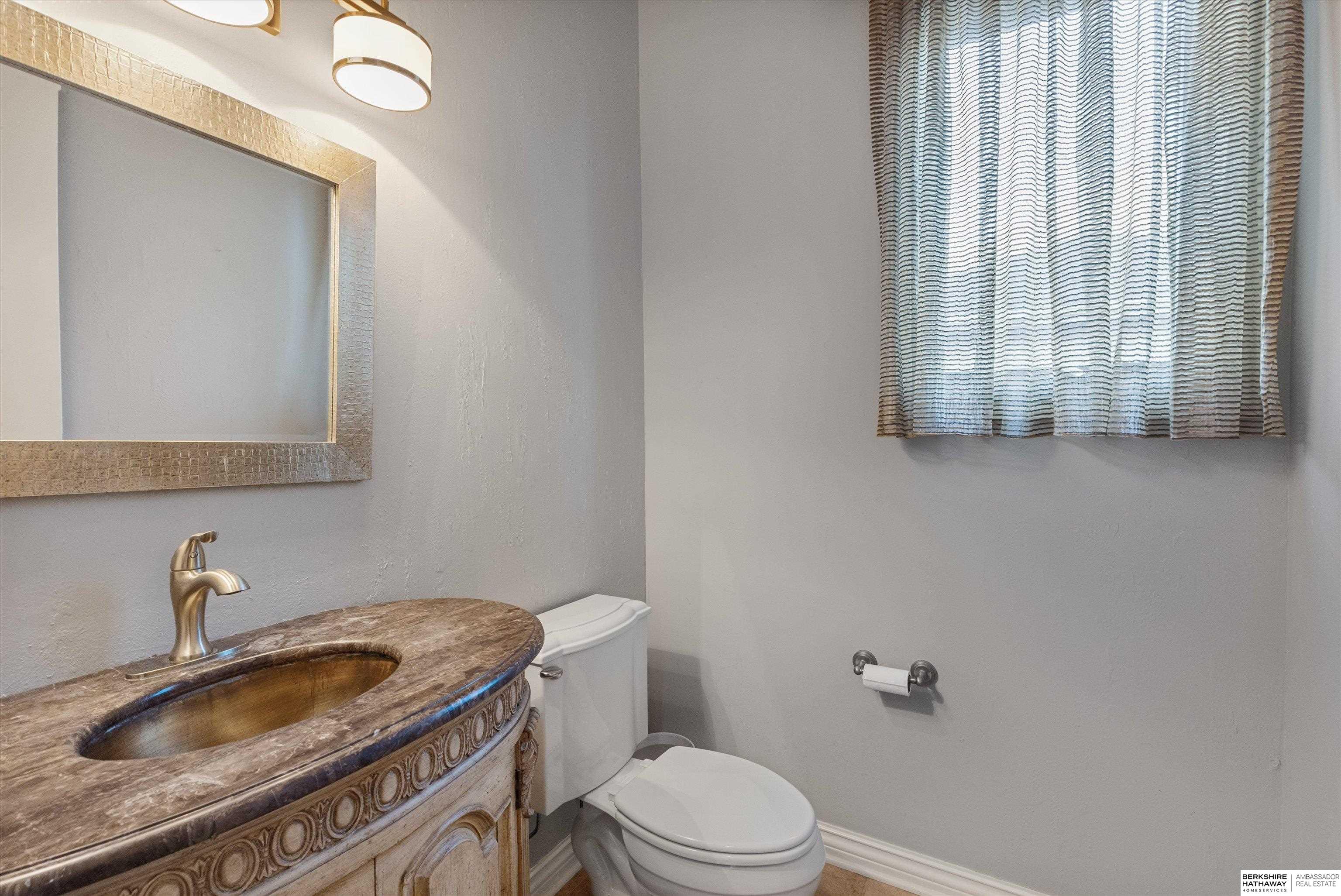 18107 Leavenworth Street