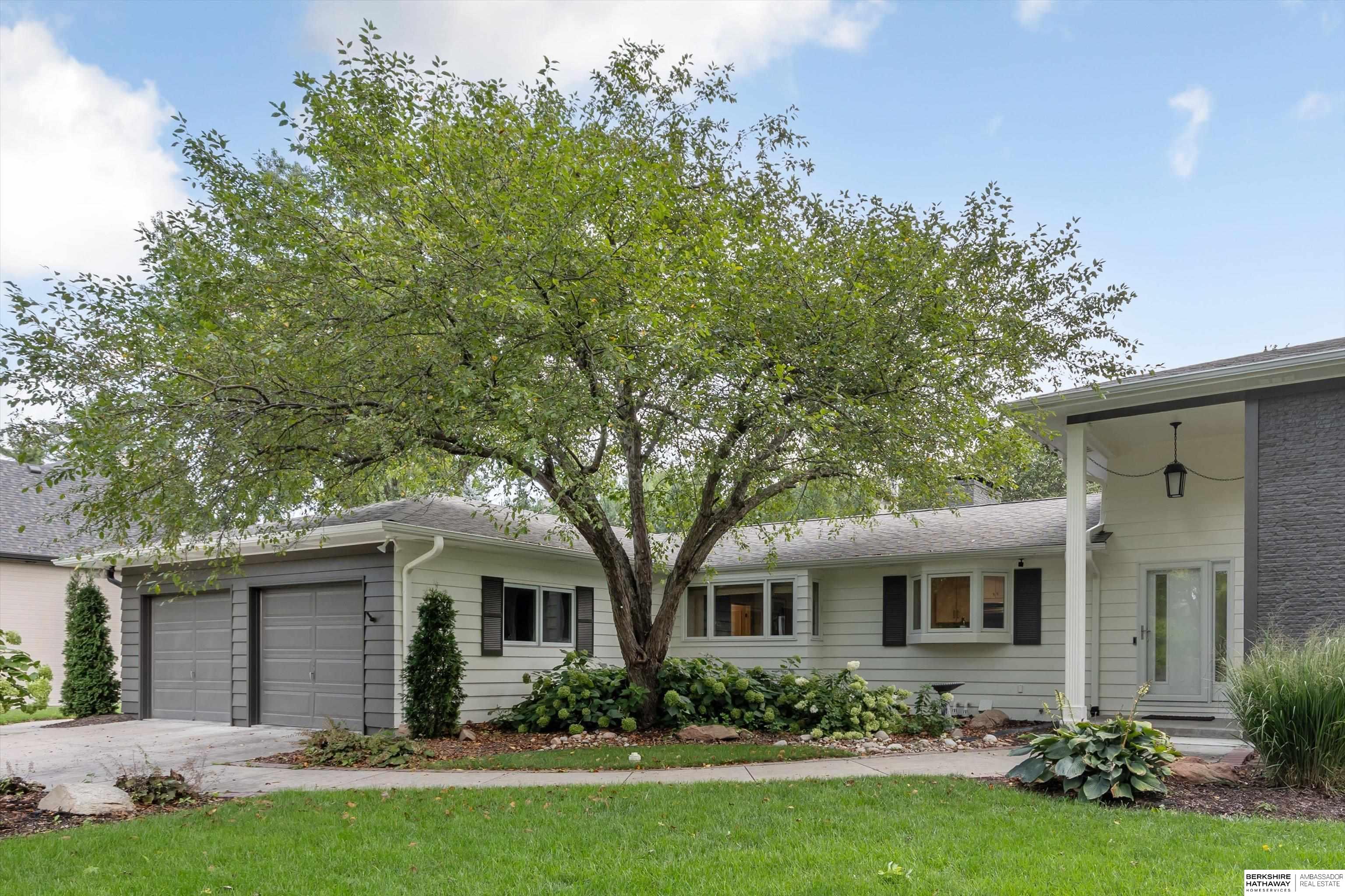 307 S 93rd Avenue