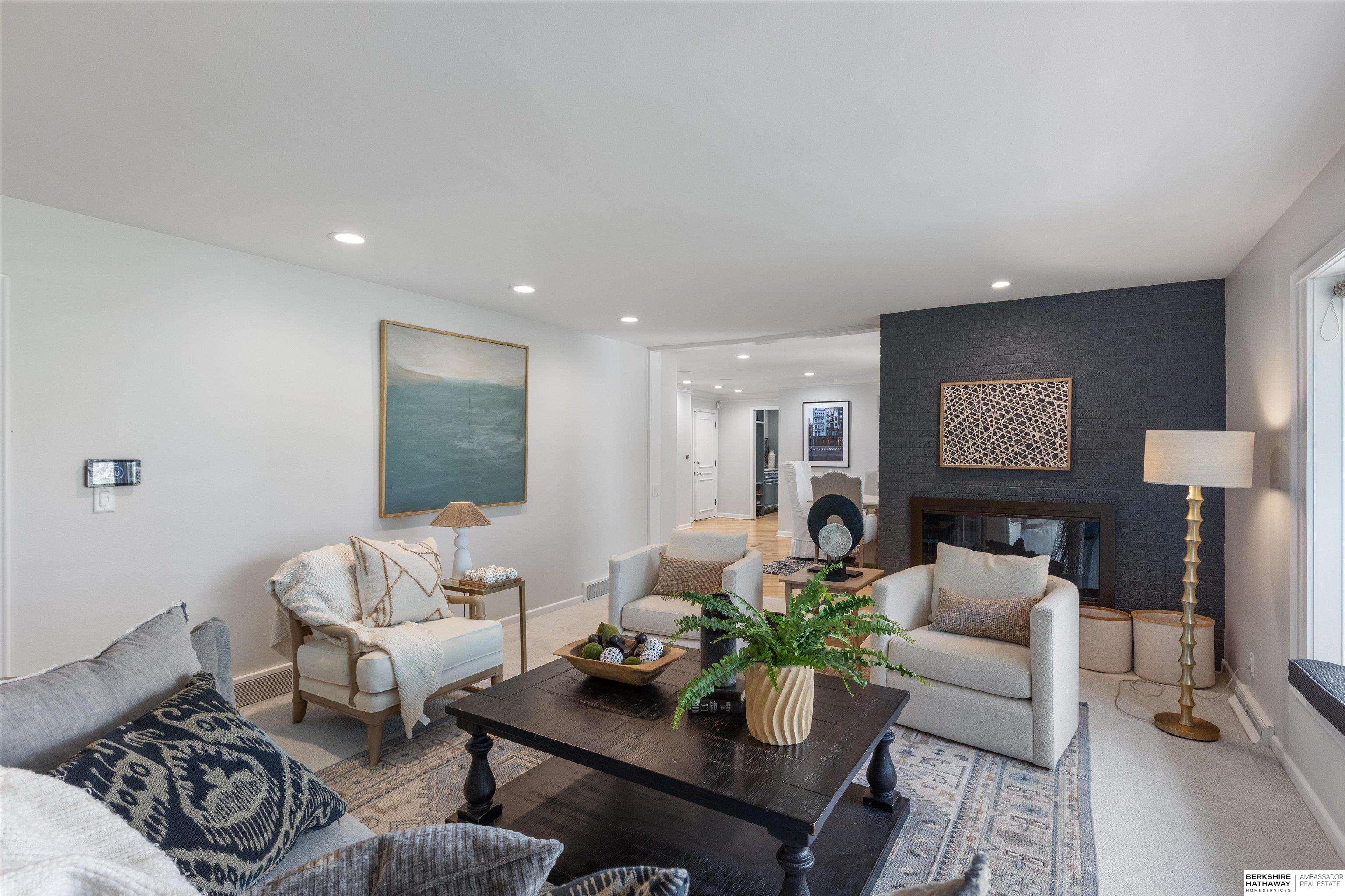 307 S 93rd Avenue
