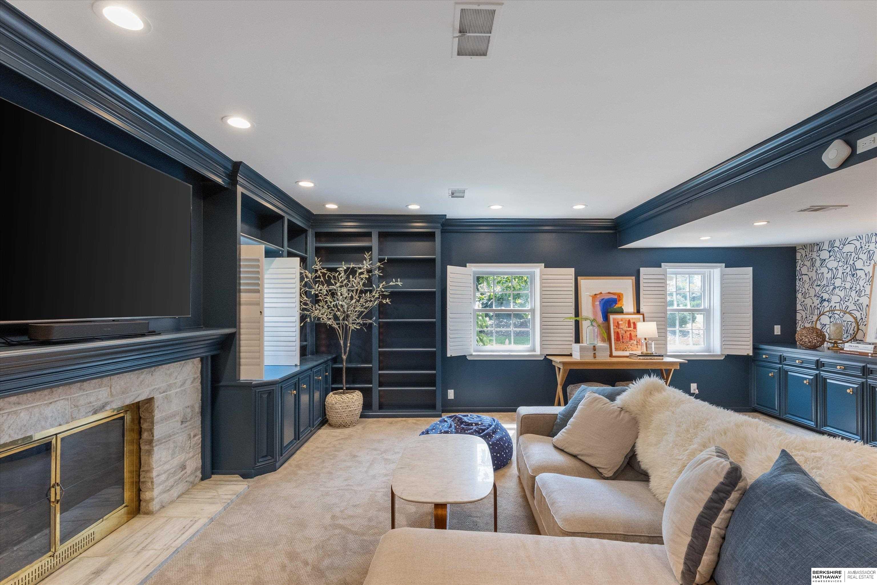 307 S 93rd Avenue