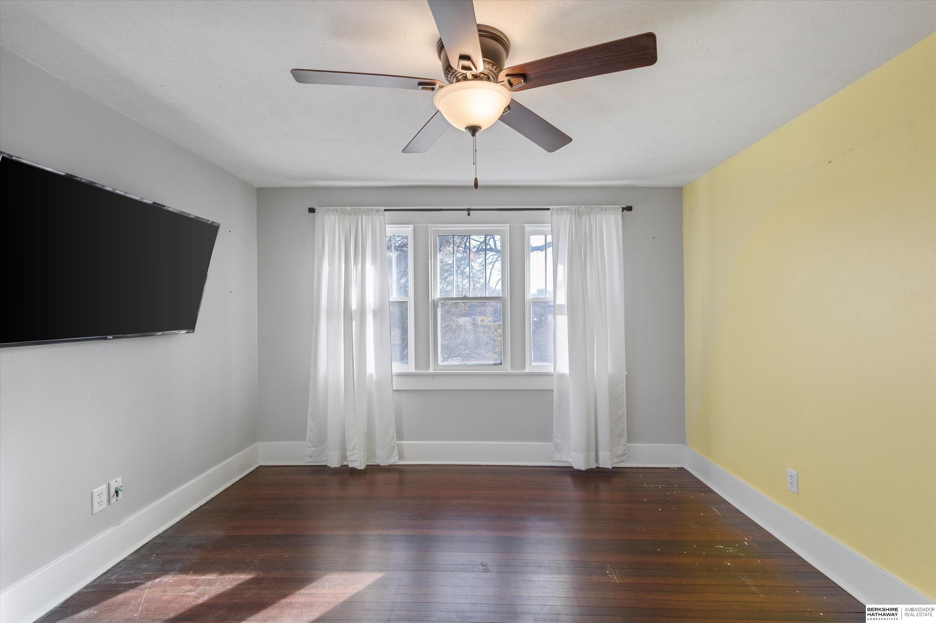 509 Ave B.
