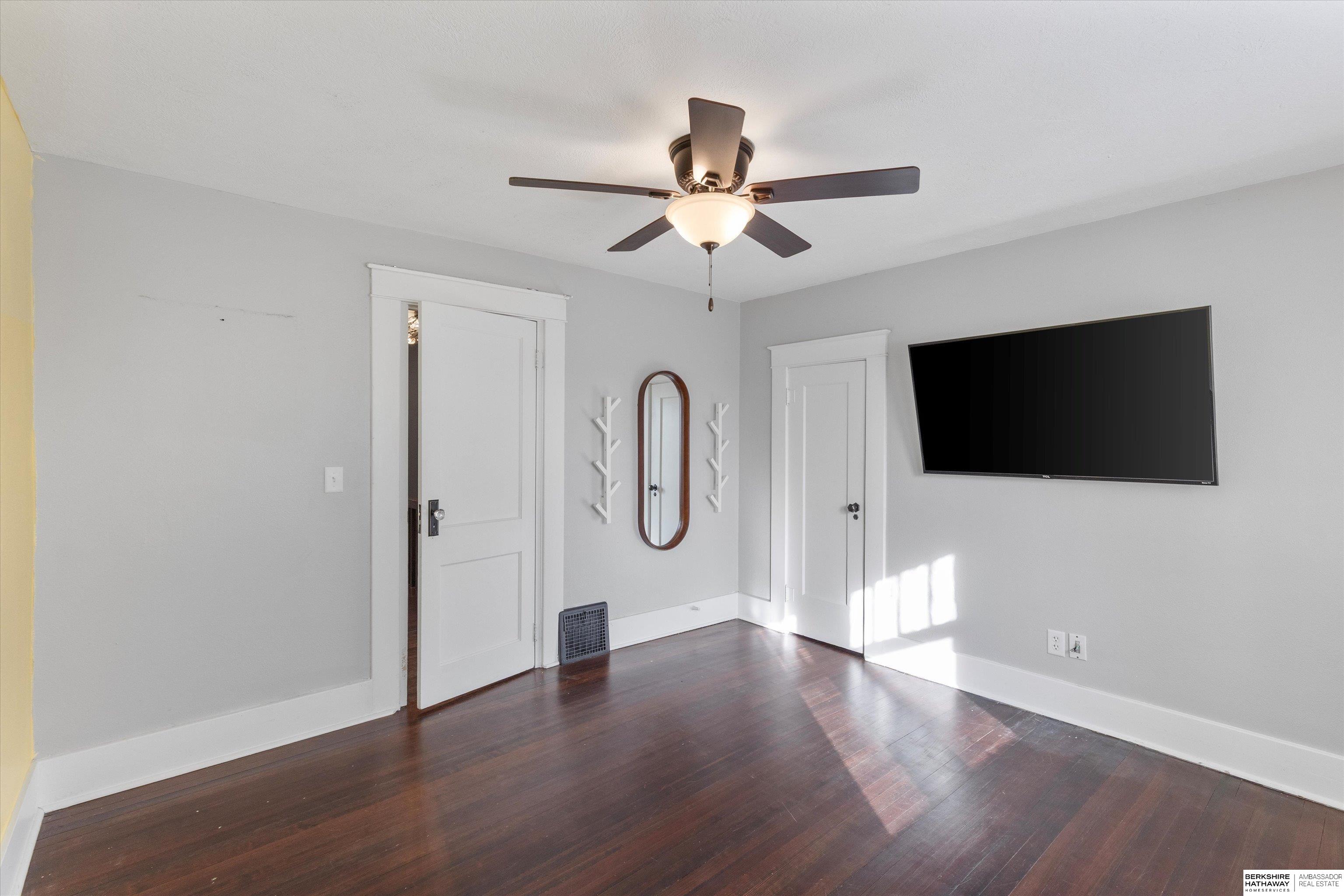 509 Ave B.