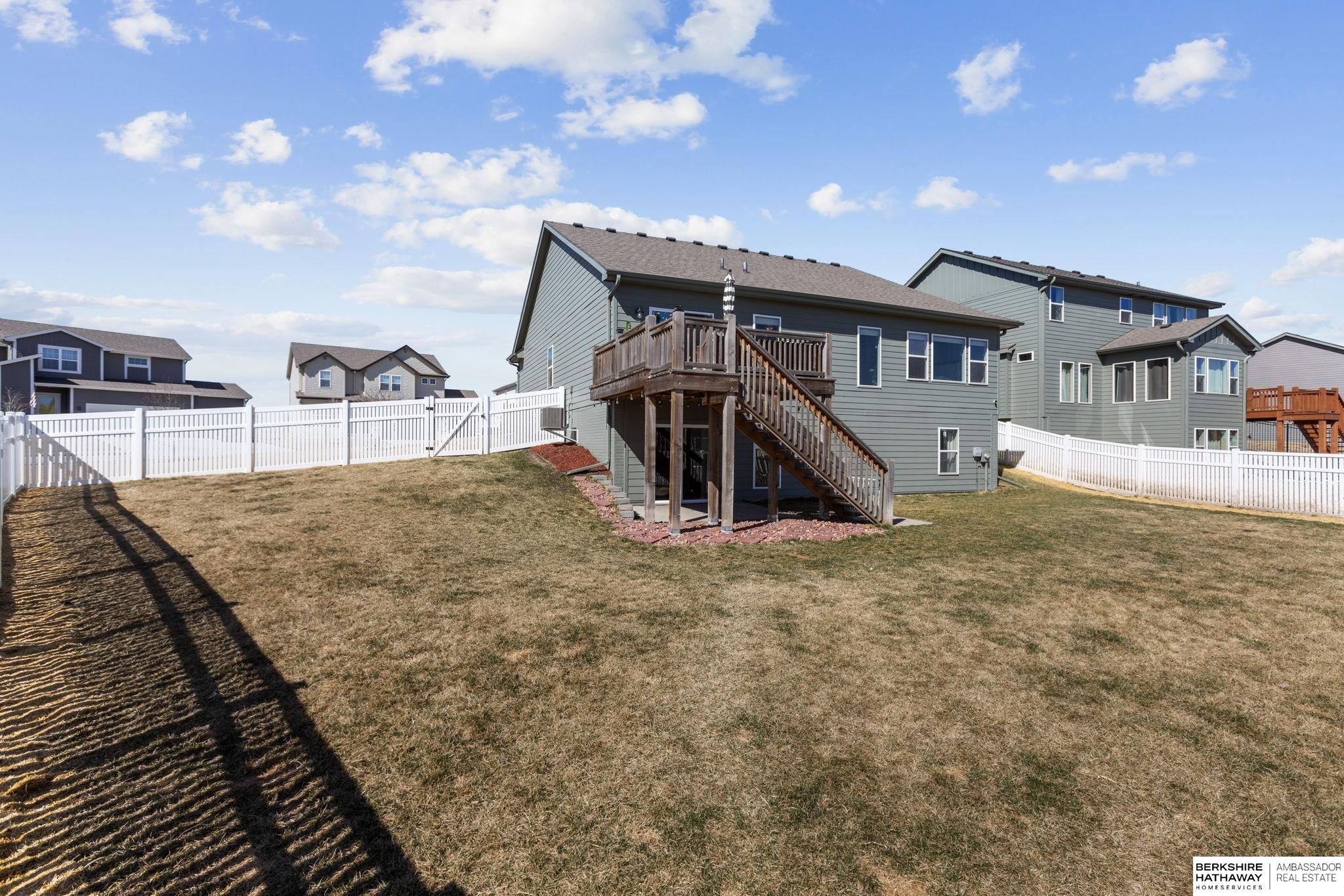 9605 S 184 Terrace