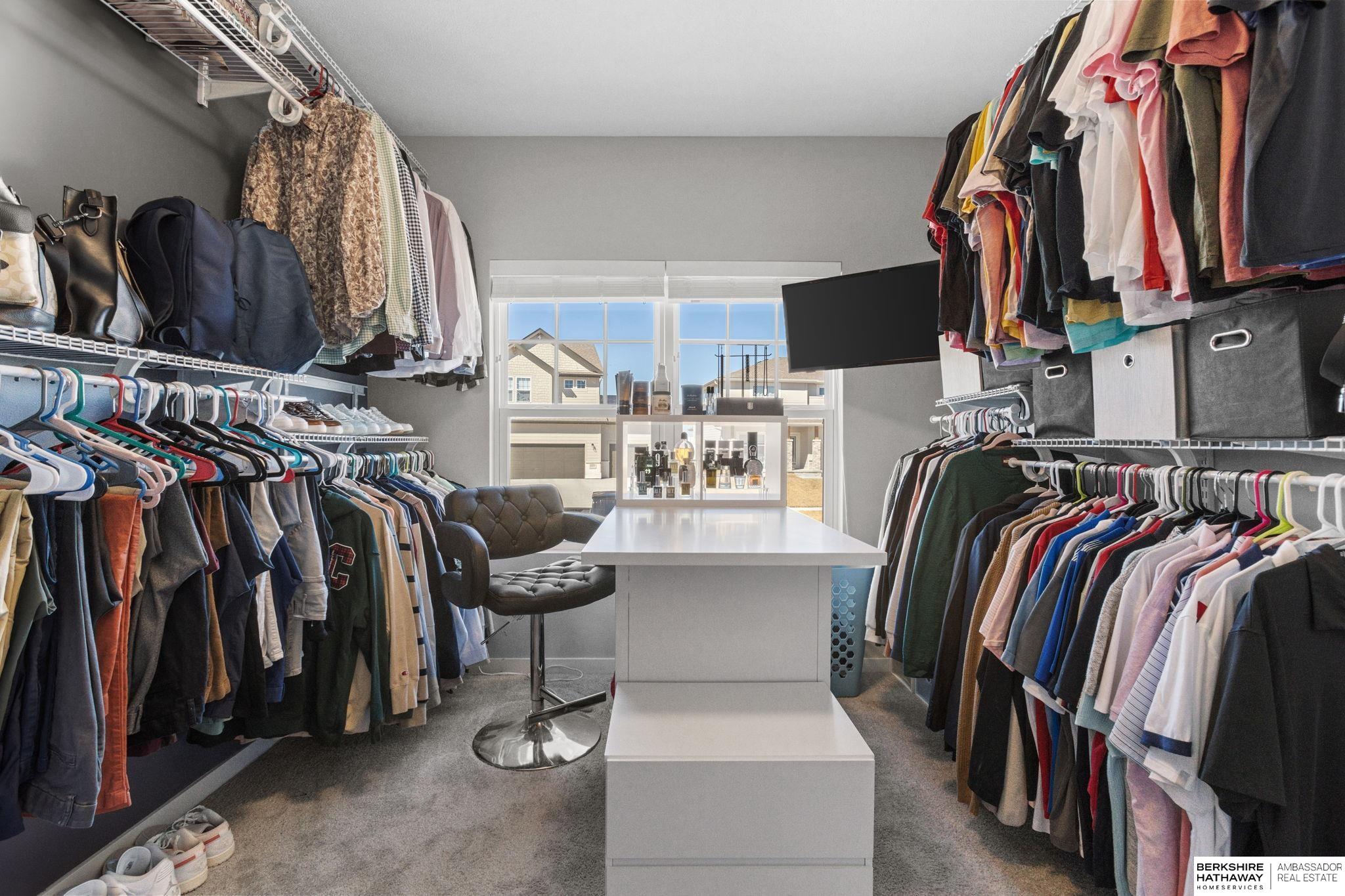 9605 S 184 Terrace