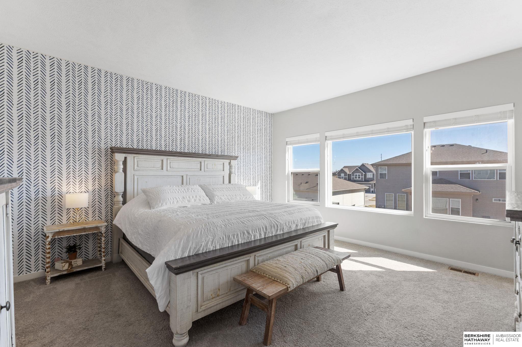 9605 S 184 Terrace