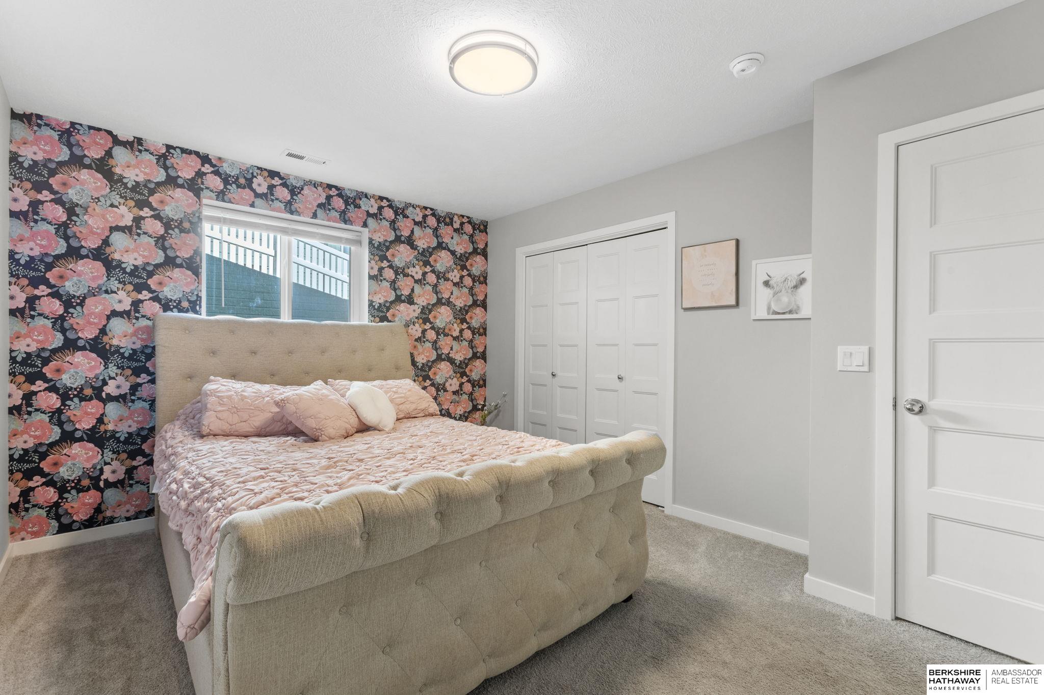 9605 S 184 Terrace