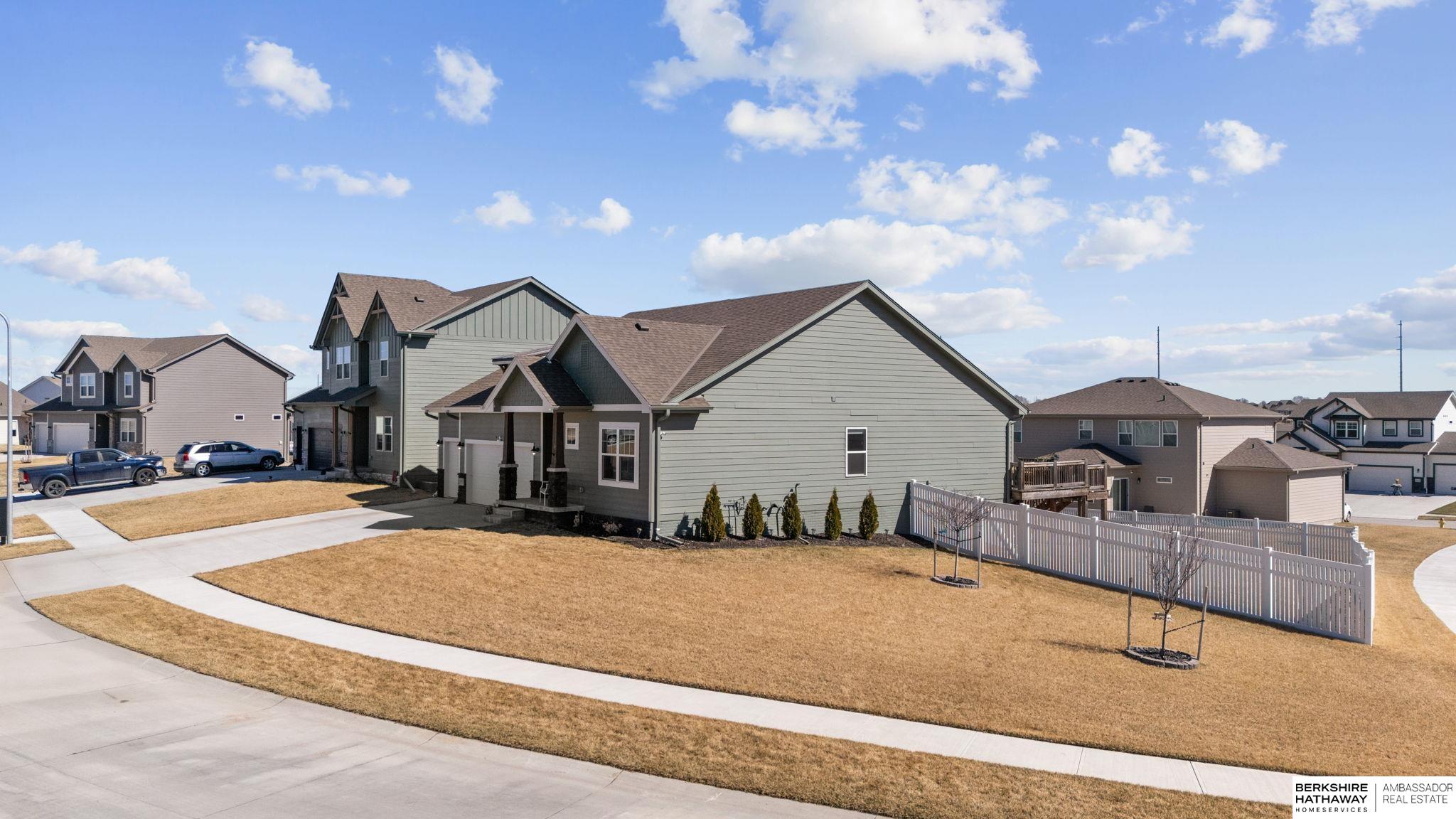 9605 S 184 Terrace