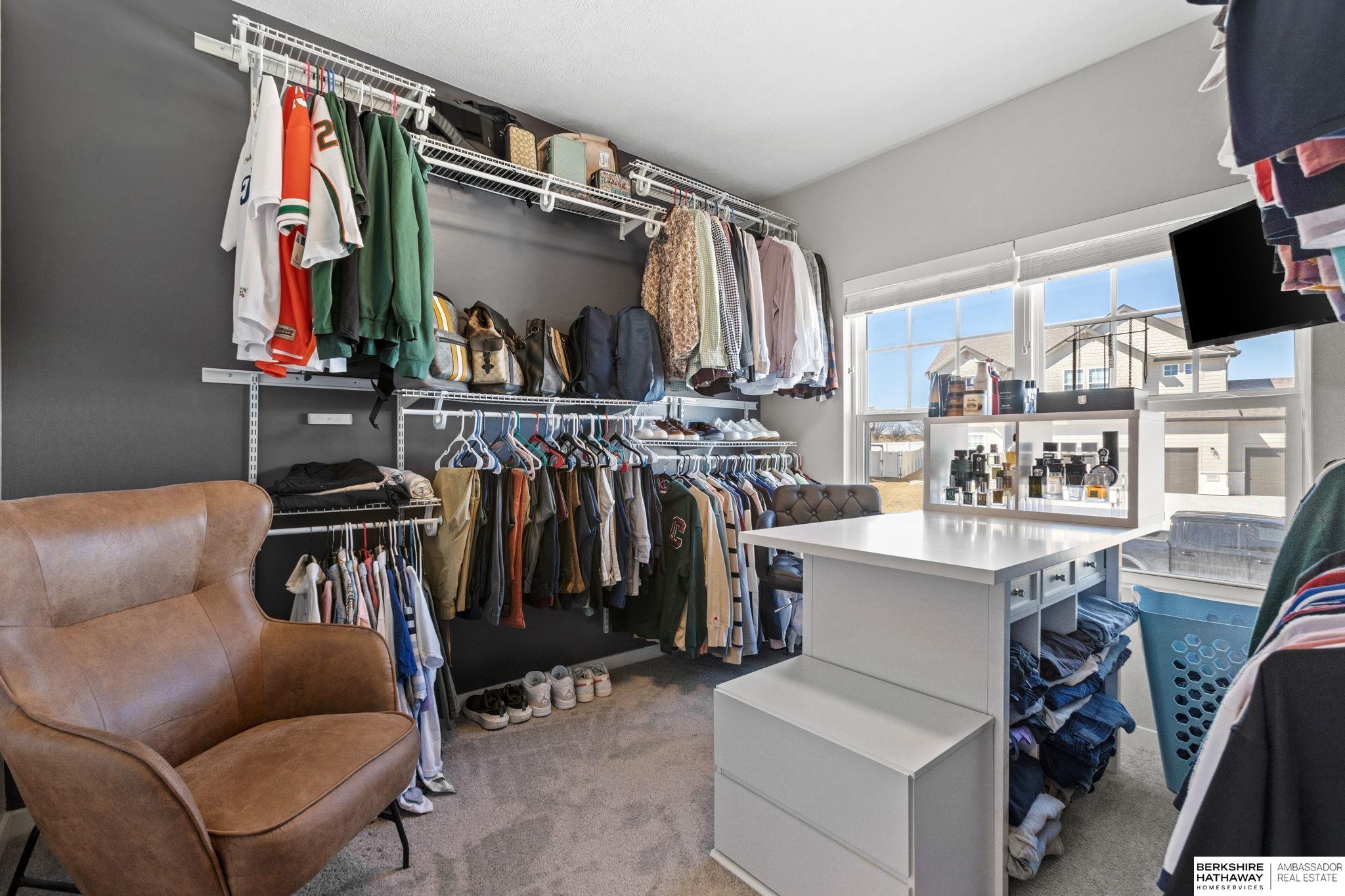 9605 S 184 Terrace