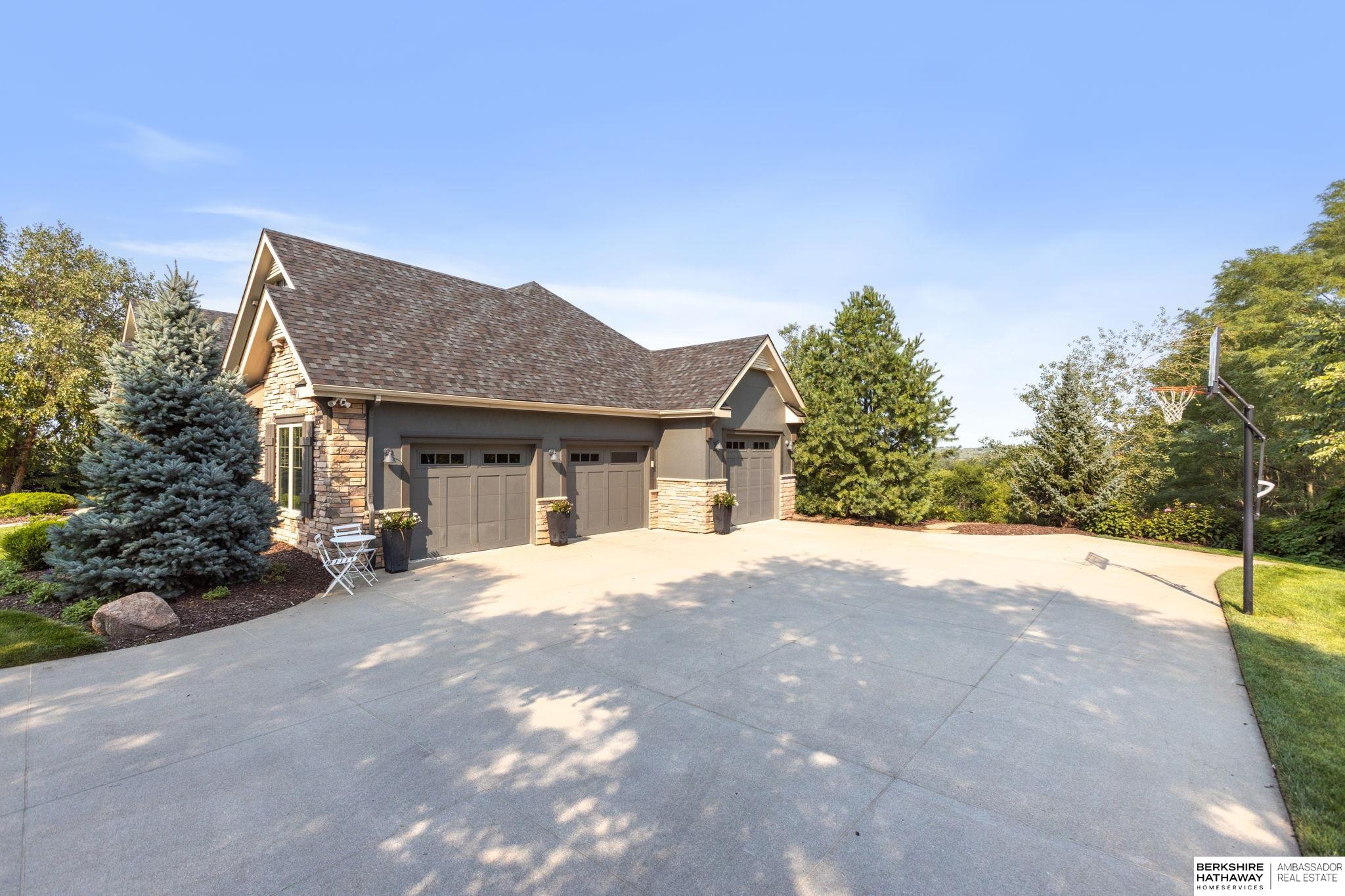 3878 Buckthorn Drive