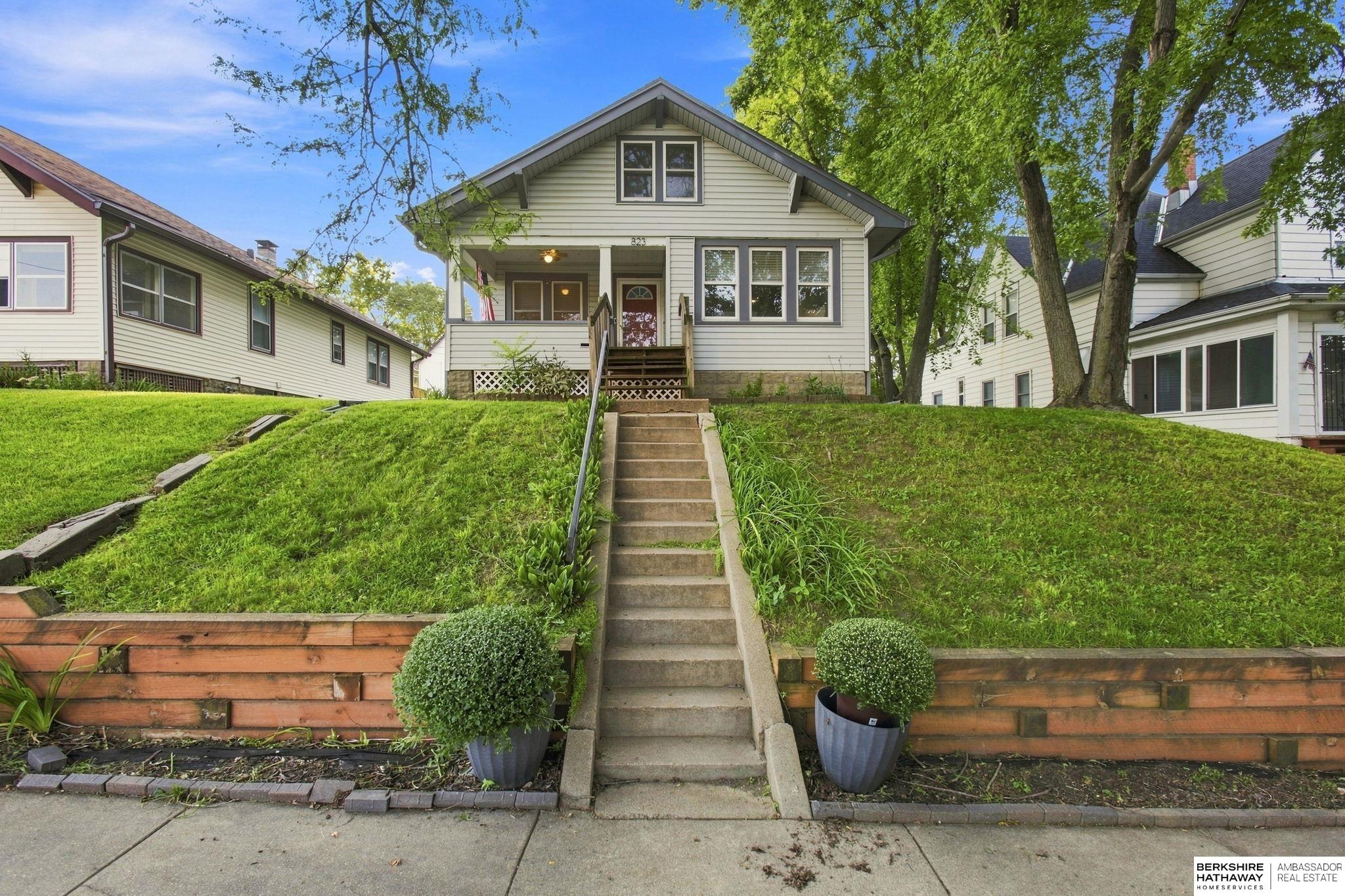 823 N 43 Street