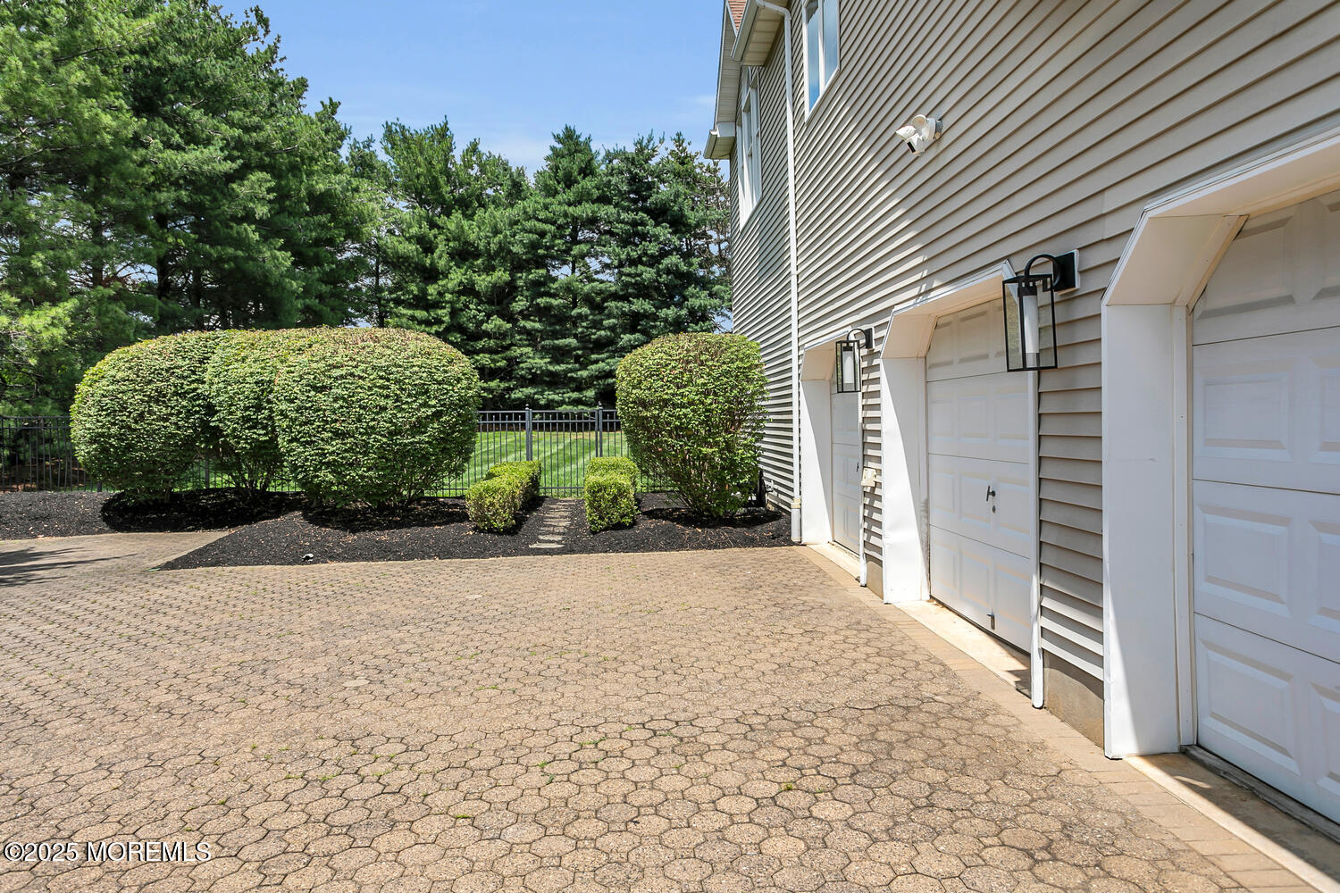 21 Canterbury Drive