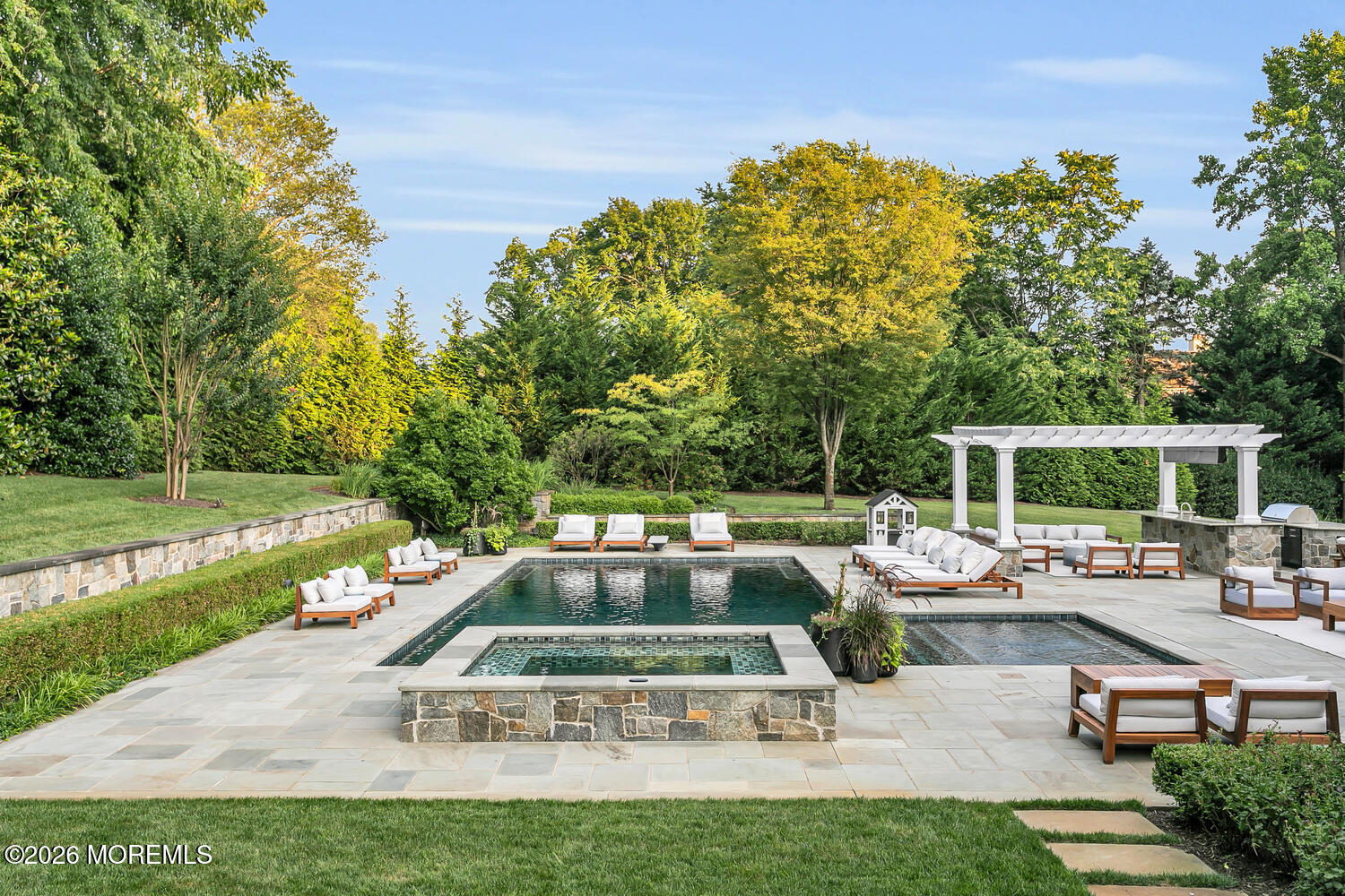 18 Bellevue Avenue